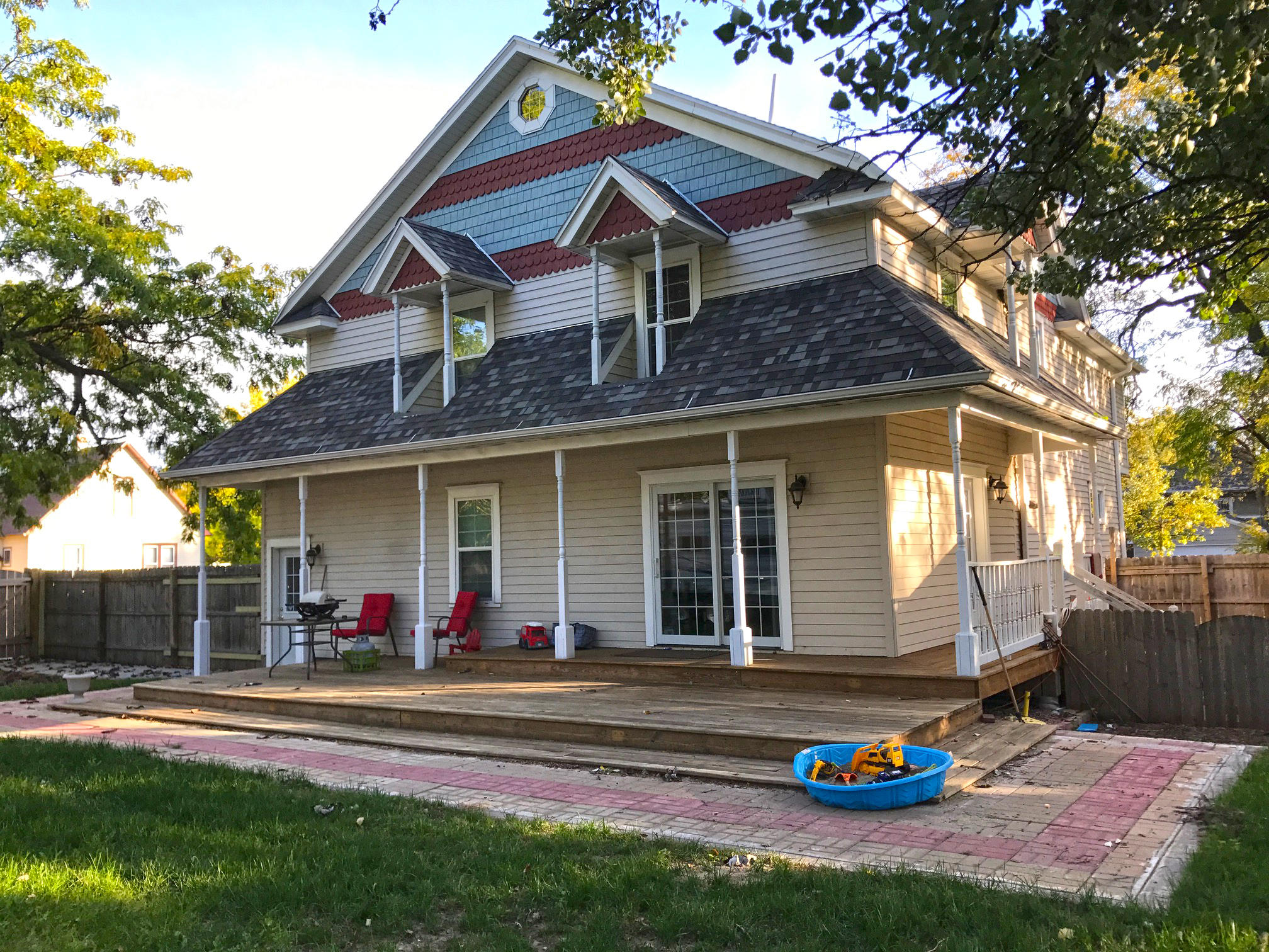 700 W 7th Ave