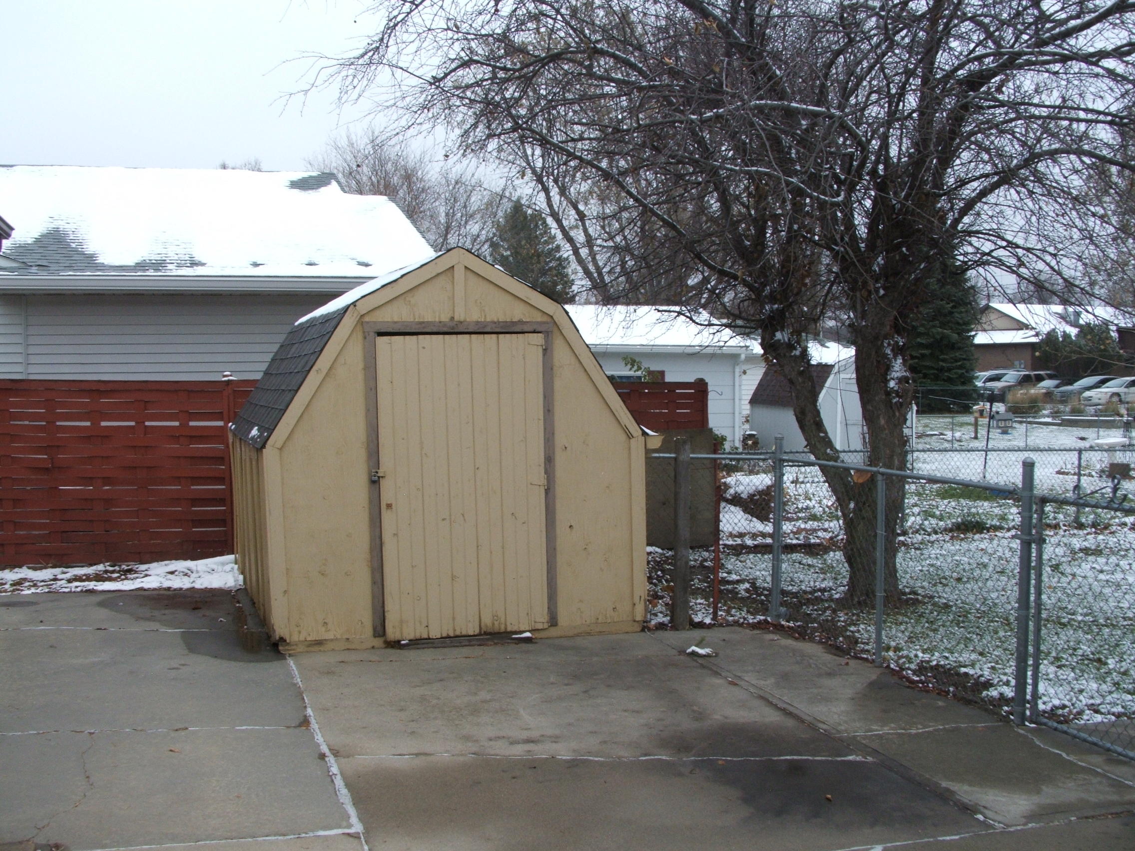 925 W Elm St