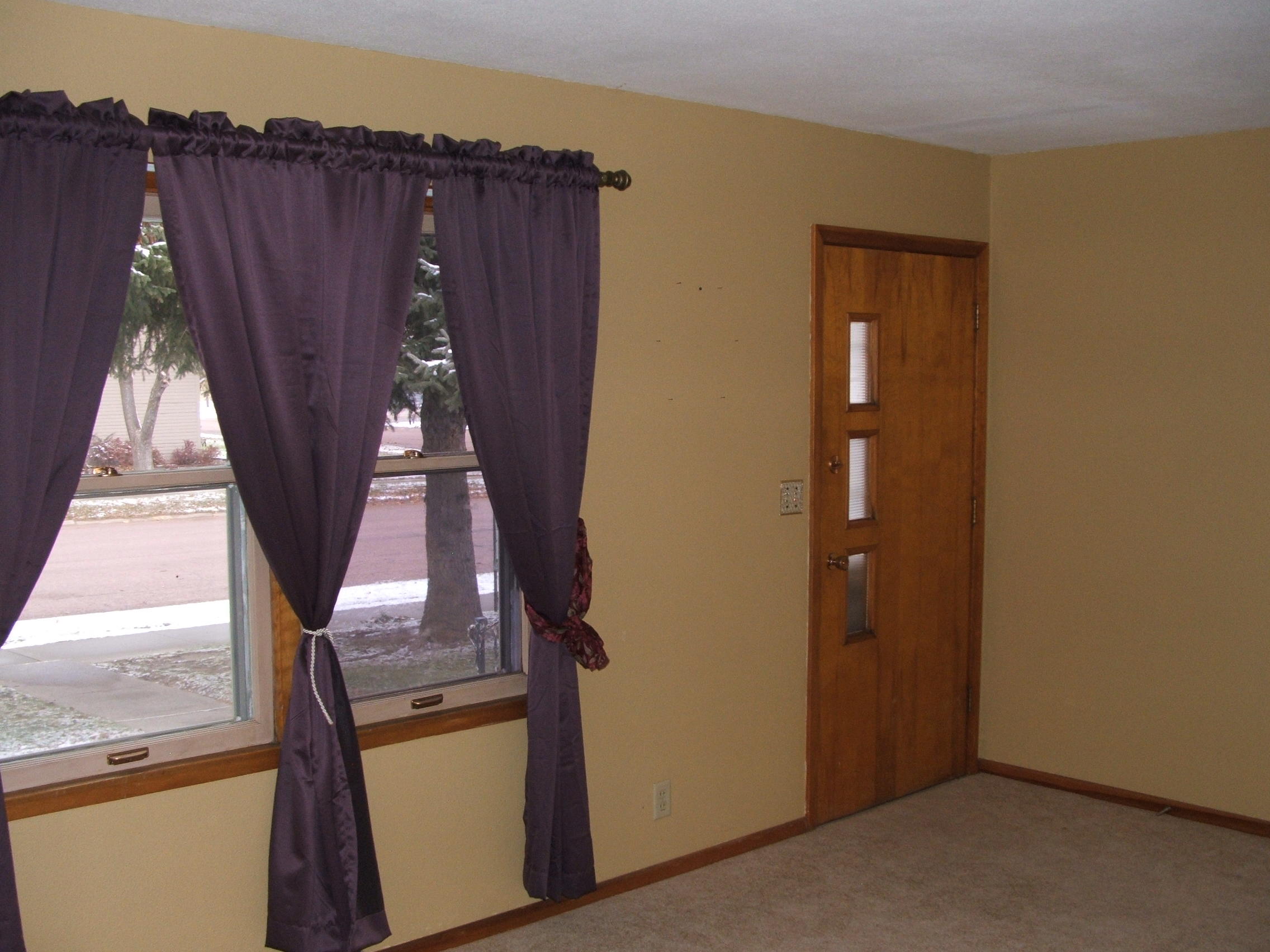 925 W Elm St