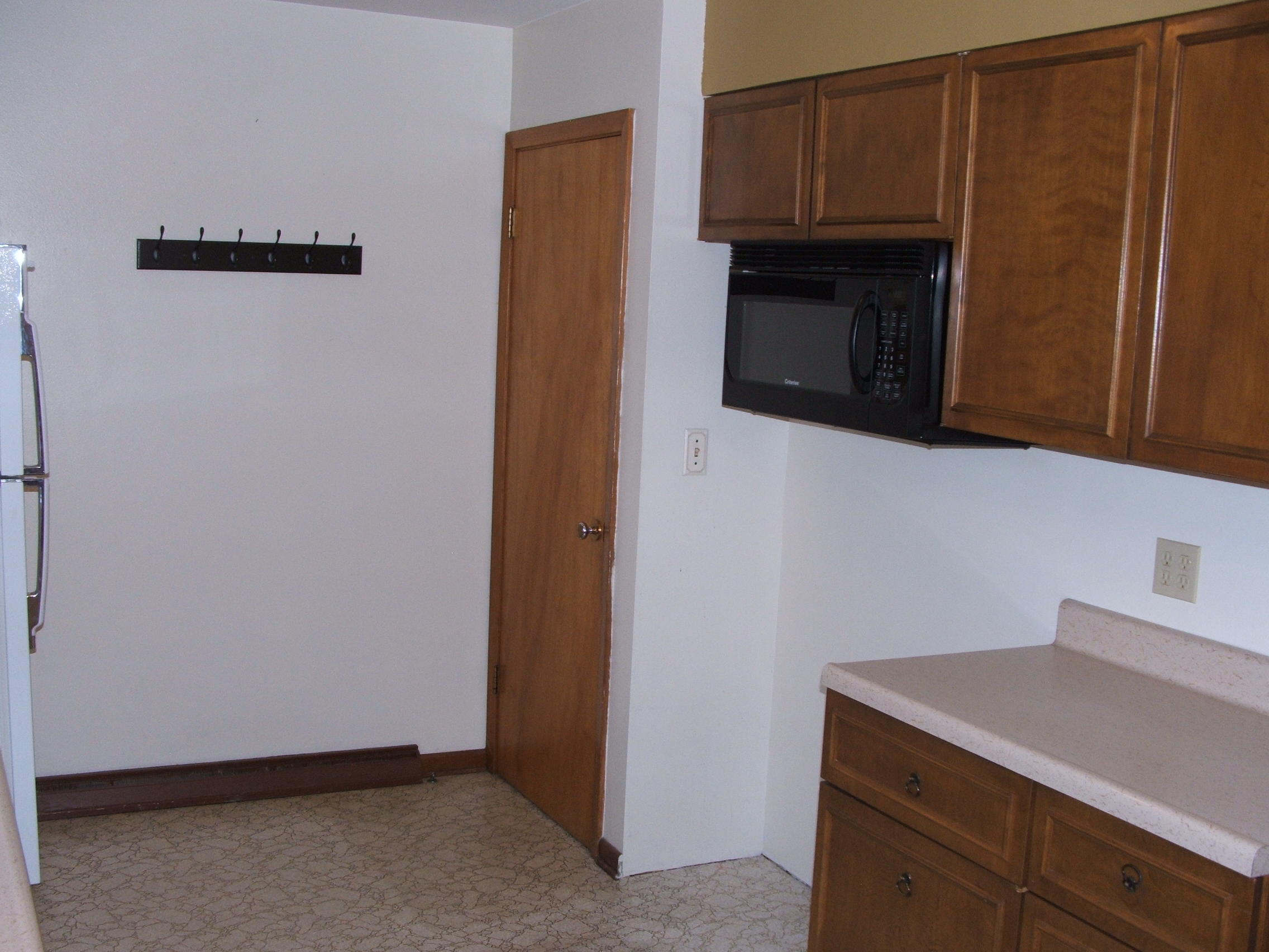 925 W Elm St