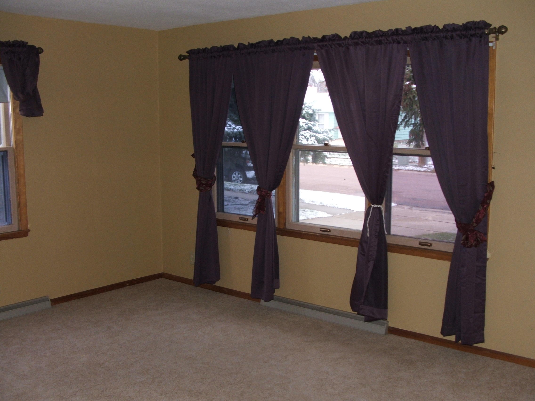 925 W Elm St