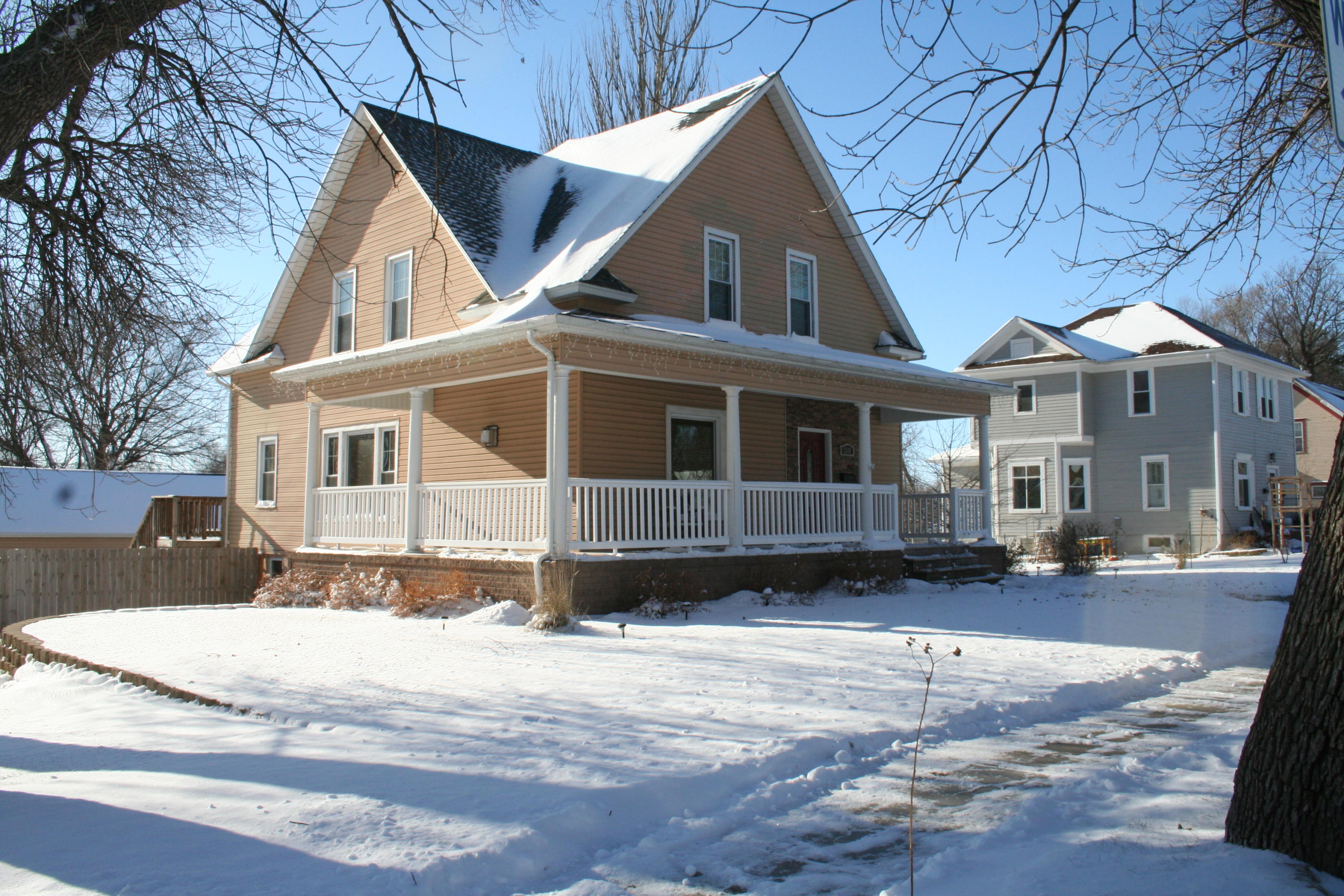1101 W 4th Ave