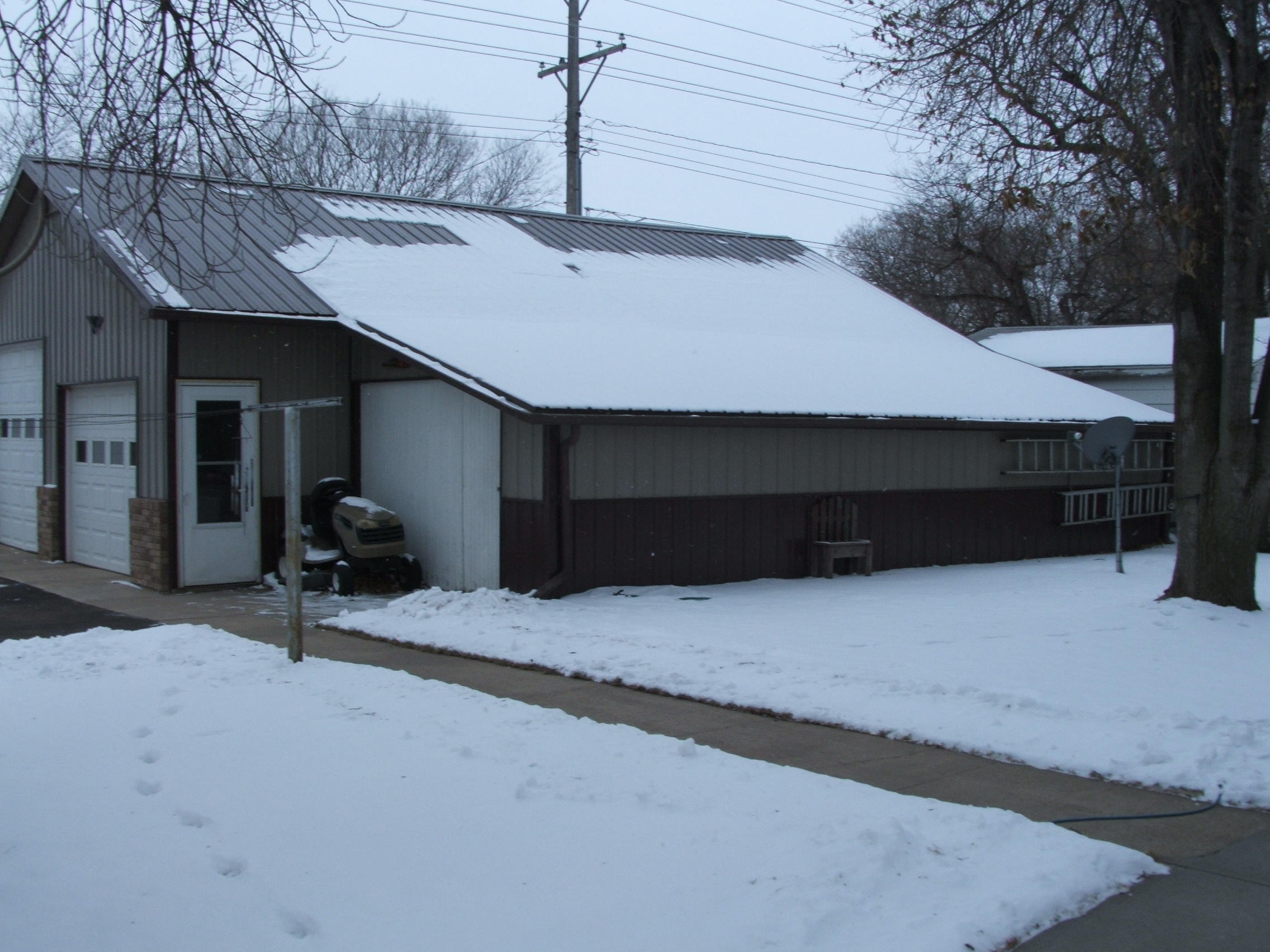 723 E Hanson Ave