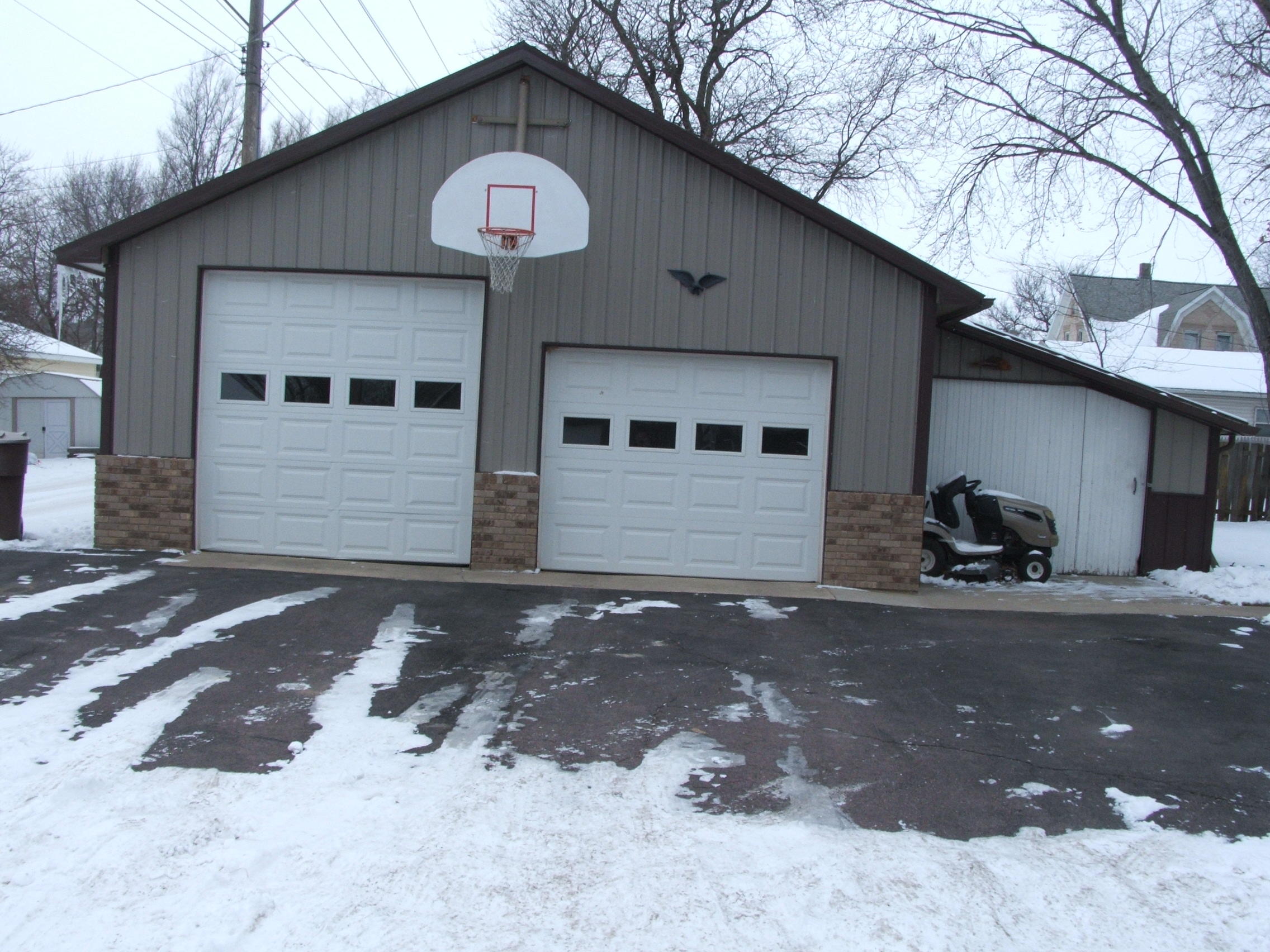 723 E Hanson Ave