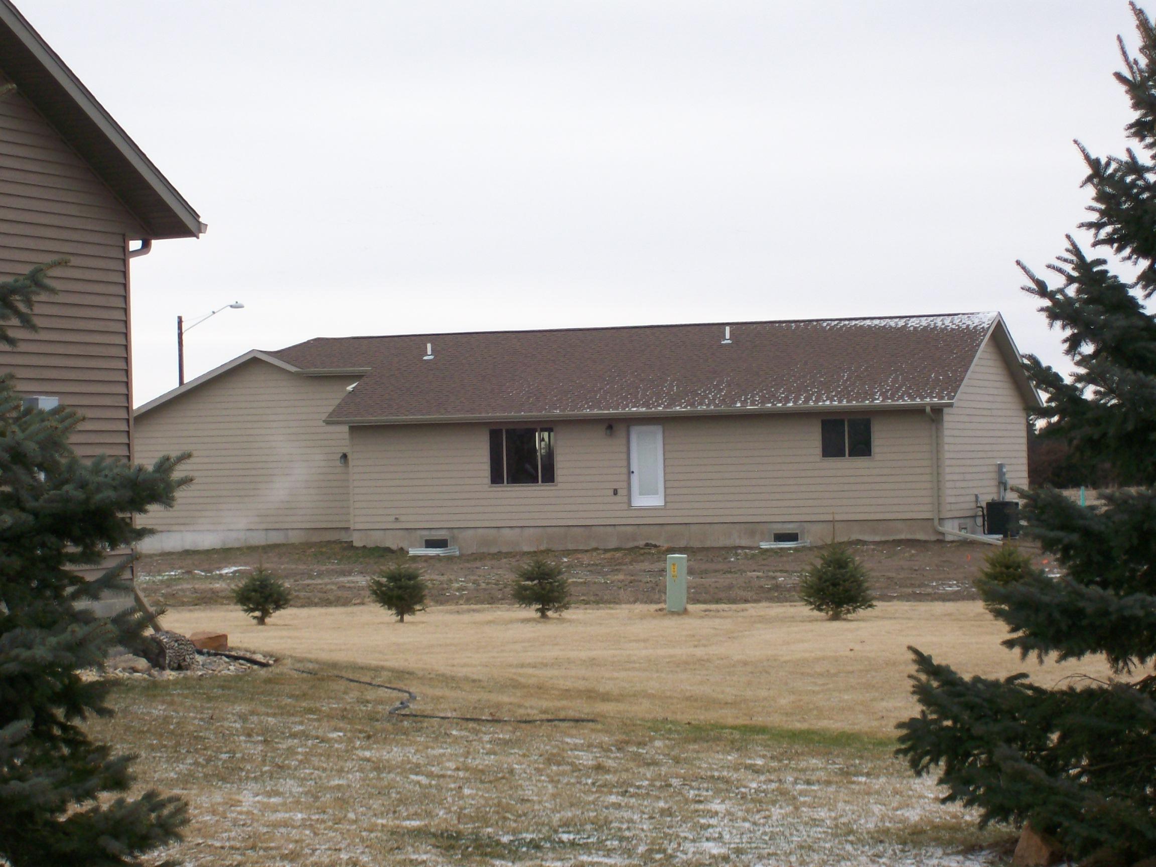 711 Oak St
