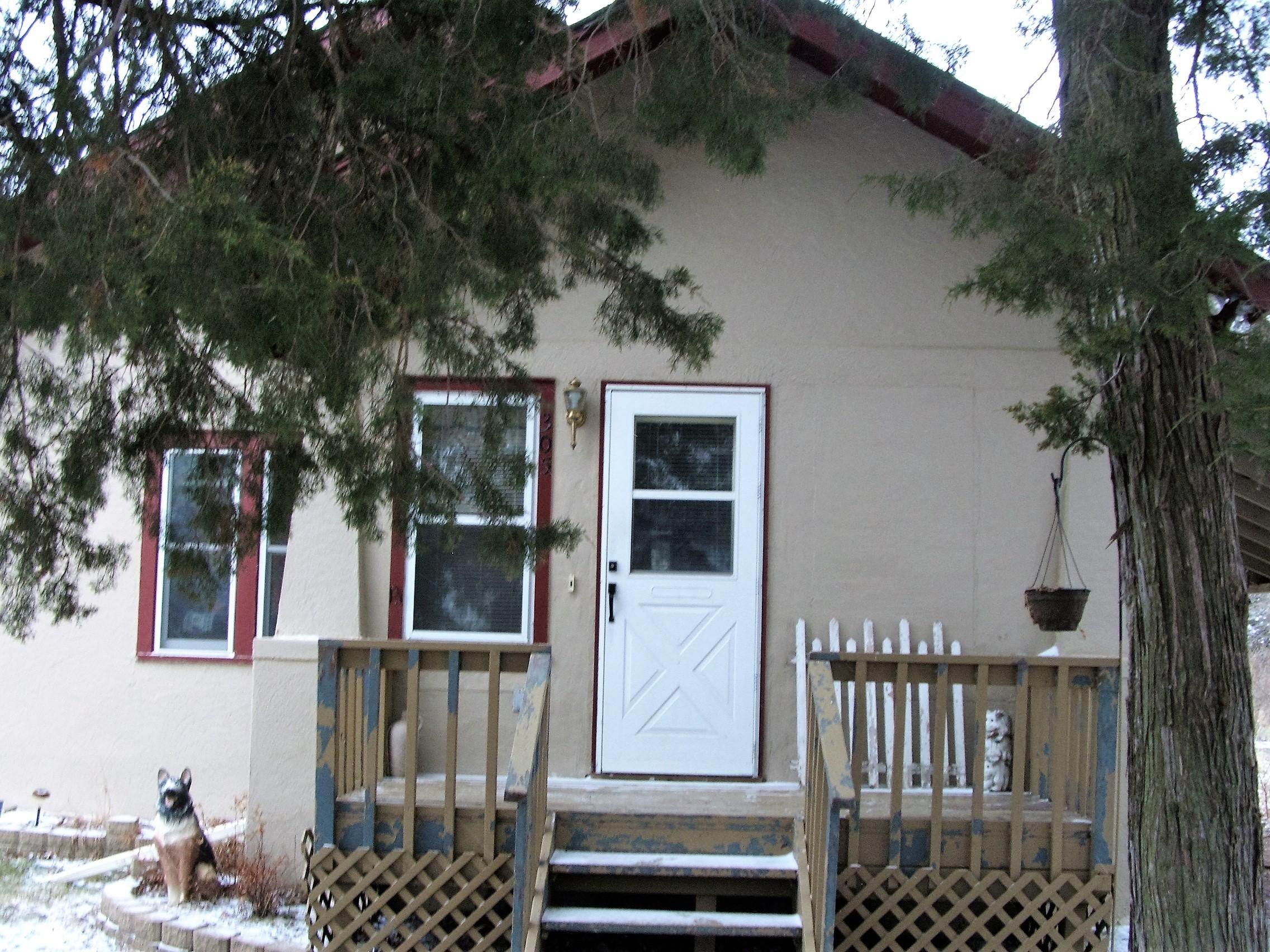 305 S 2nd Ave