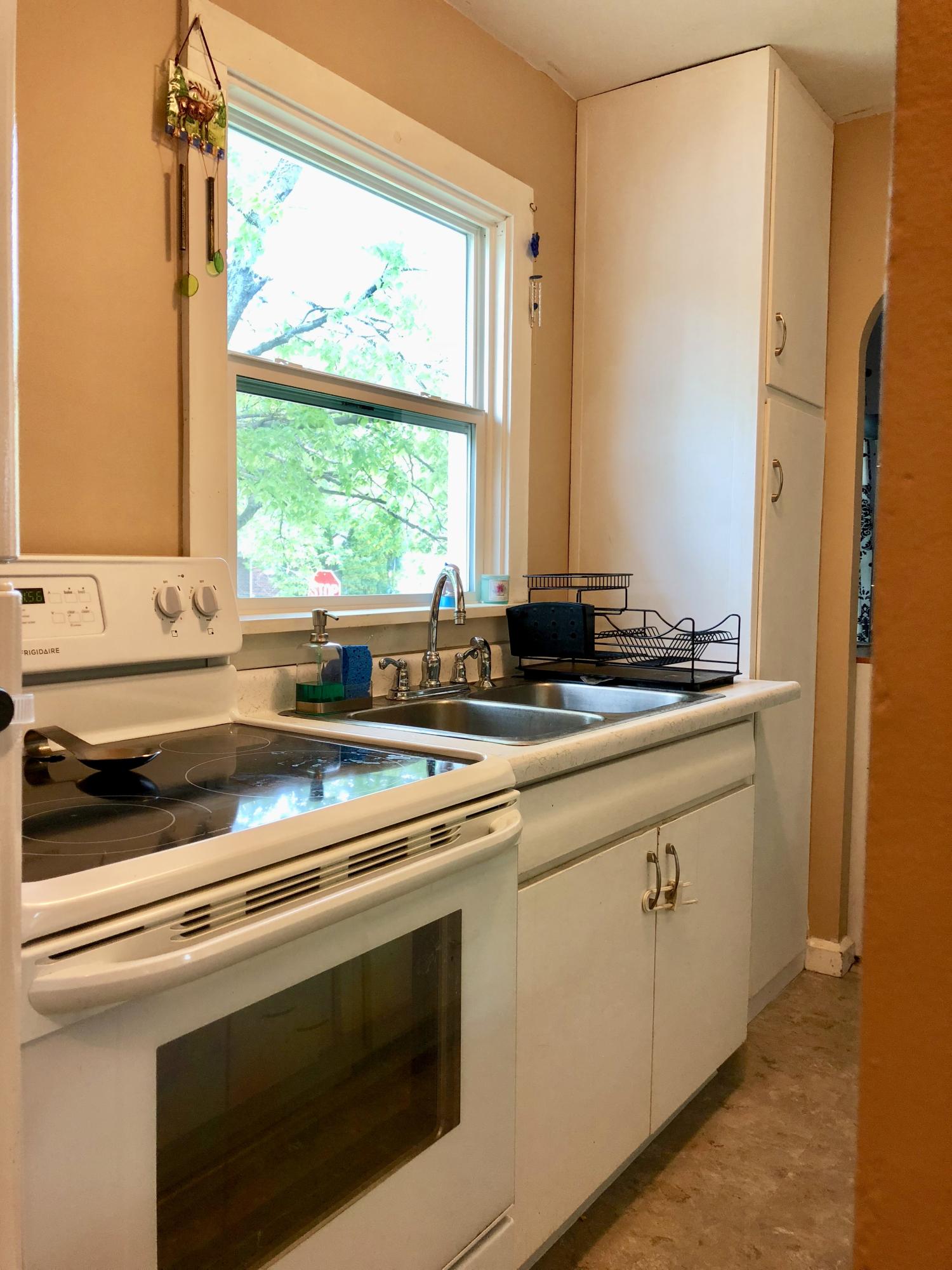 221 W 12th Ave