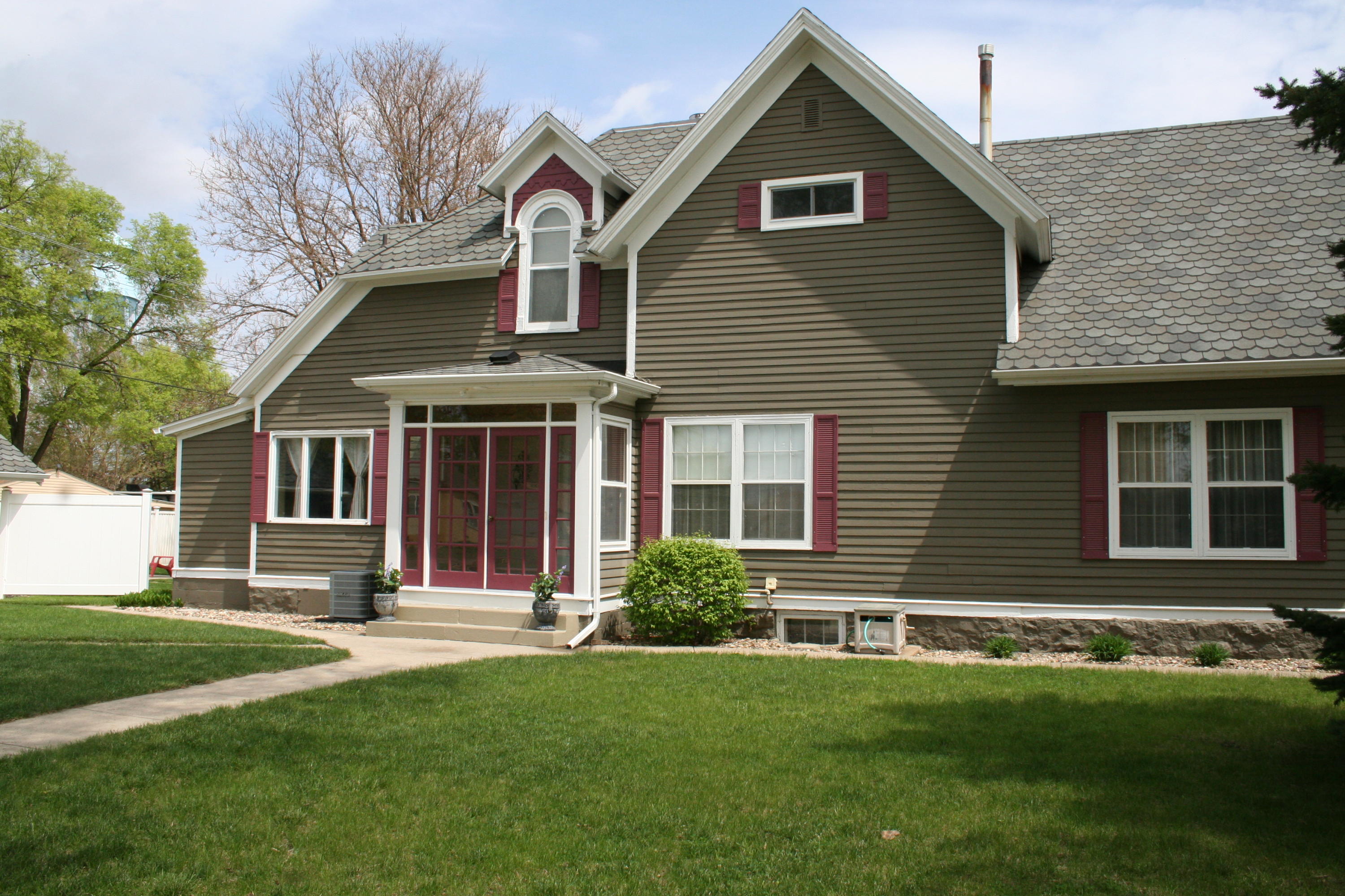 504 E 6th Ave