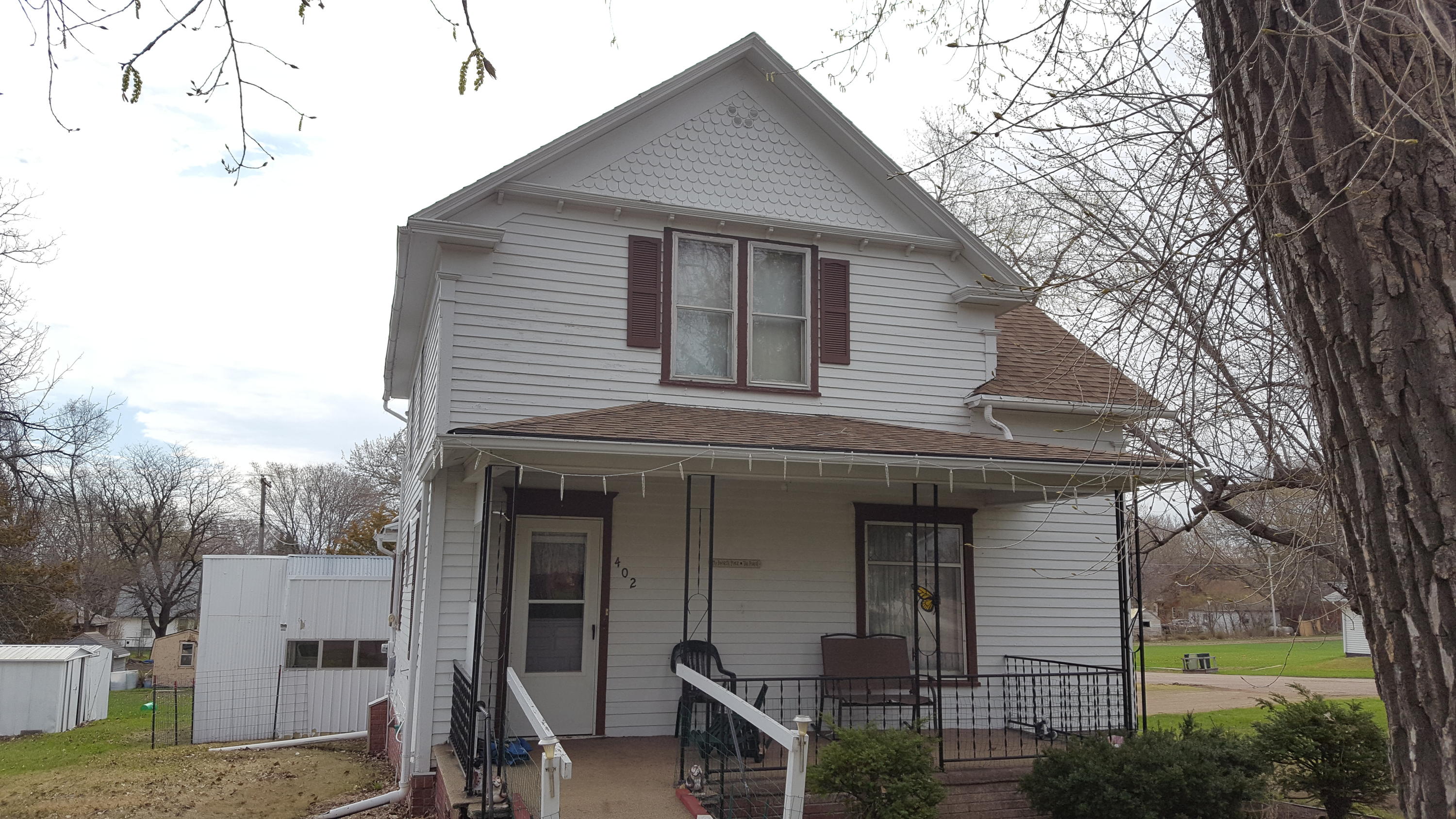 402 N College Ave