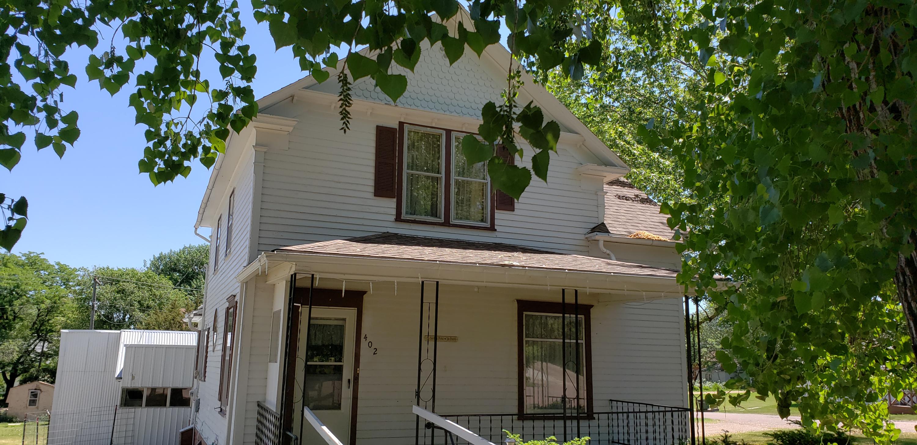 402 N College Ave