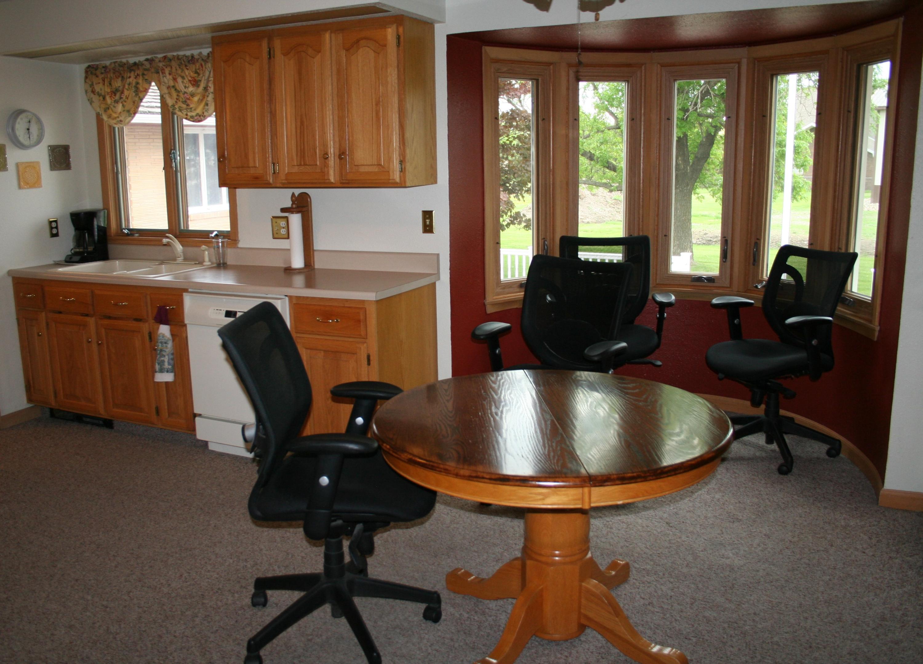 709 W Glynn Dr