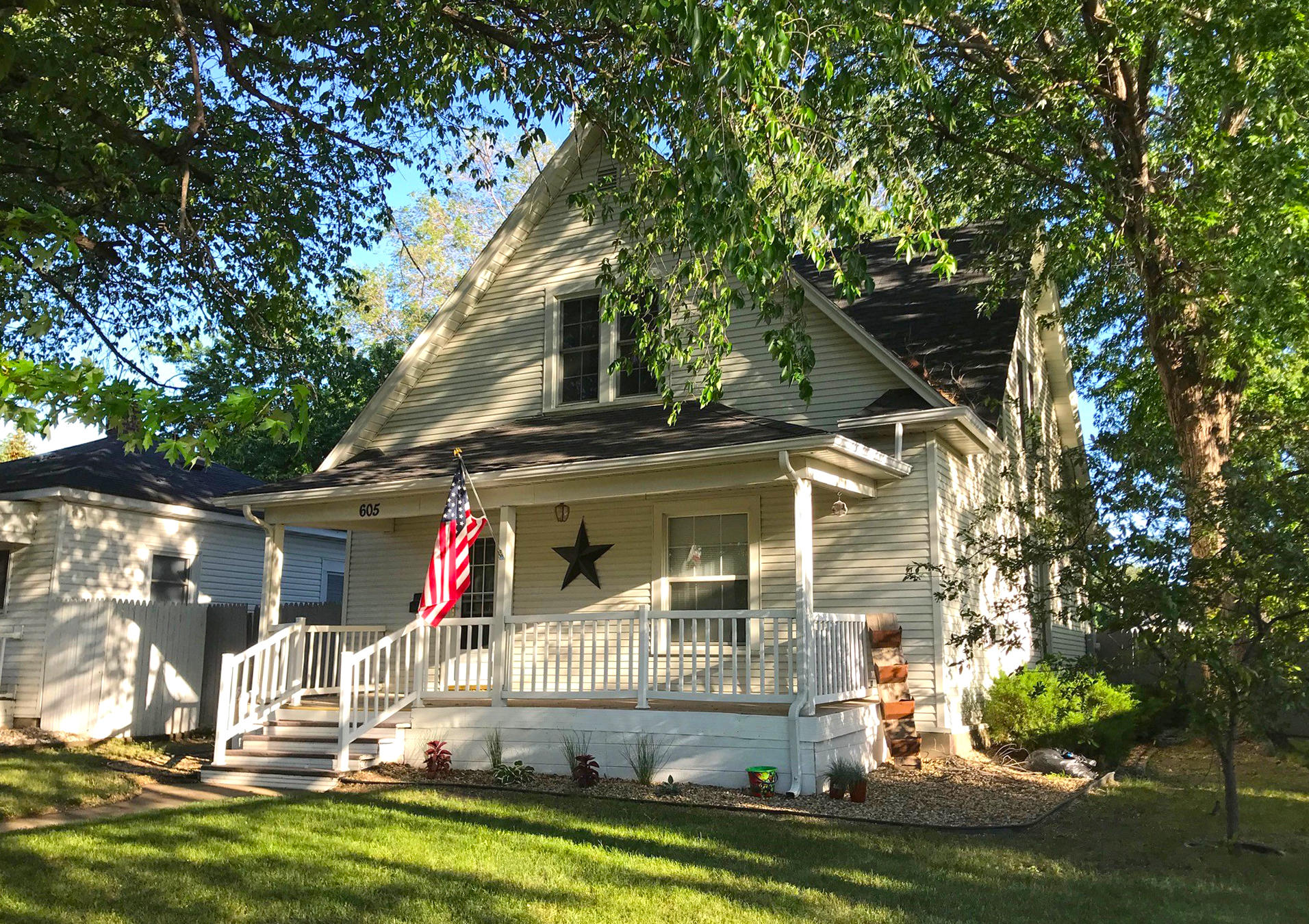 605 E 1st Ave