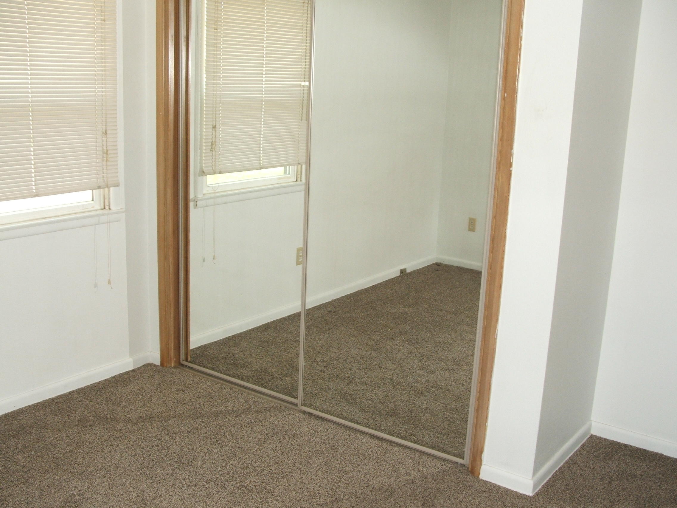1100 W 7th Ave