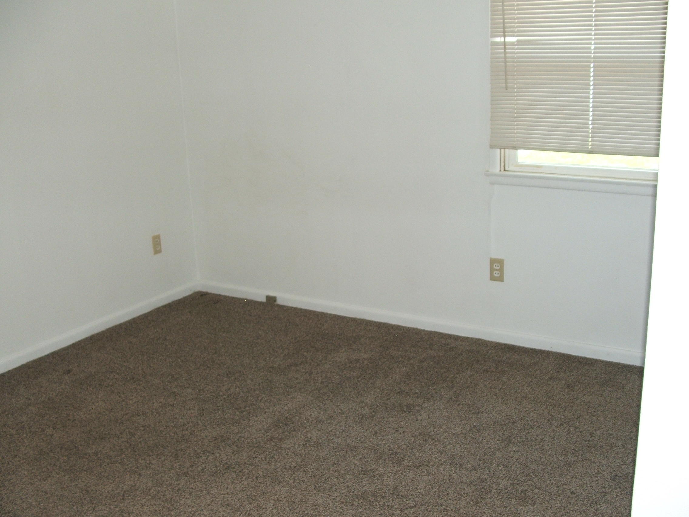 1100 W 7th Ave