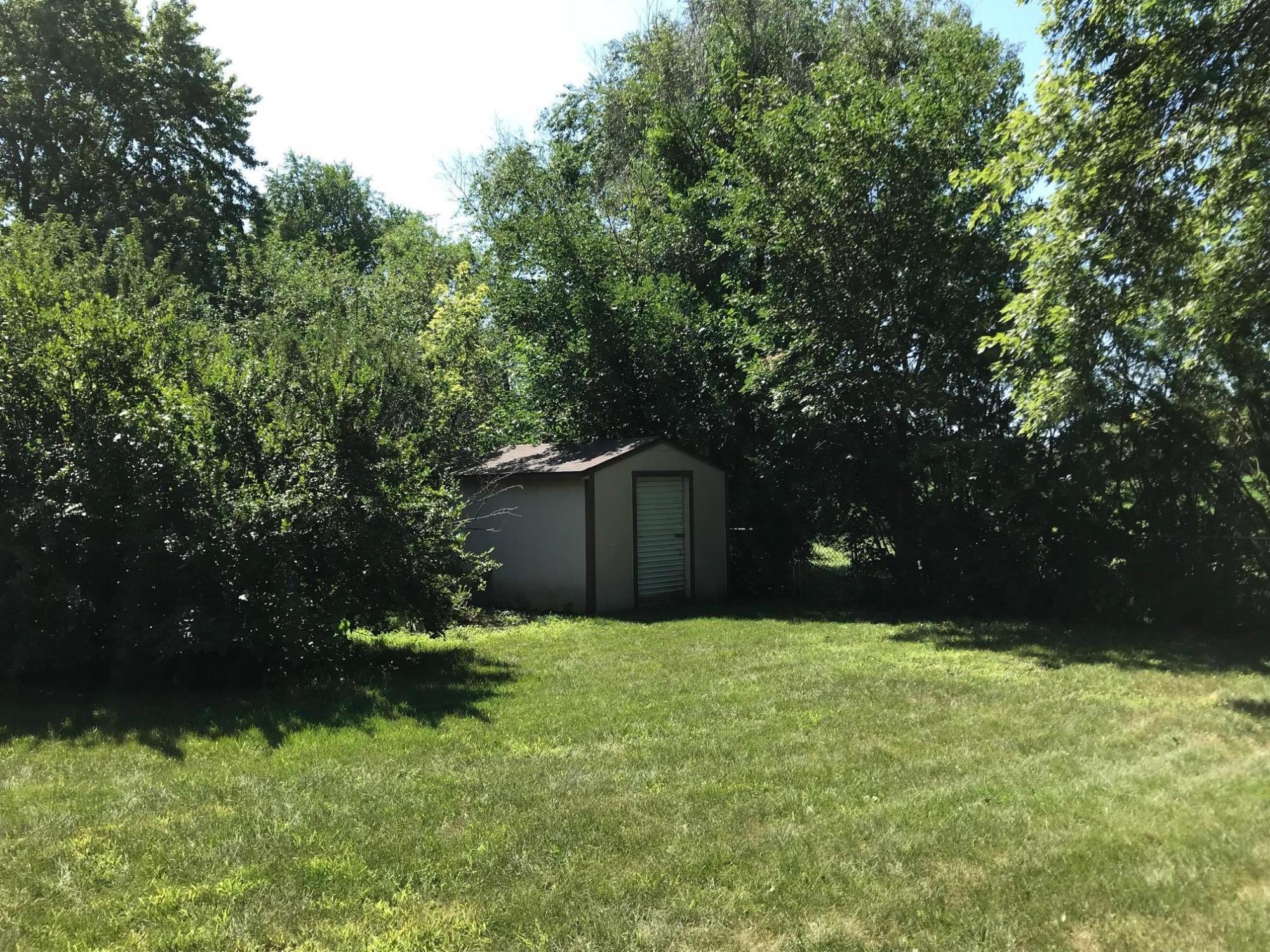 28 S Harmon Dr