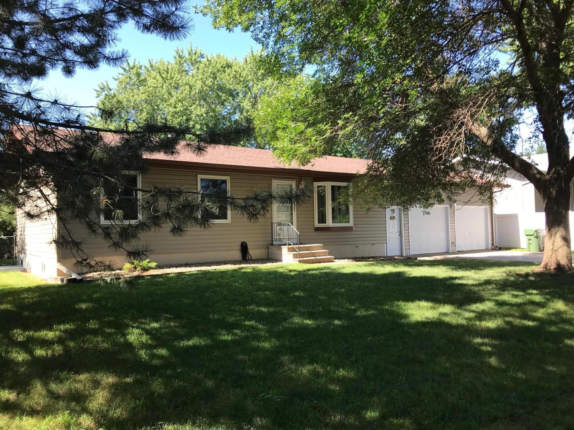 28 S Harmon Dr