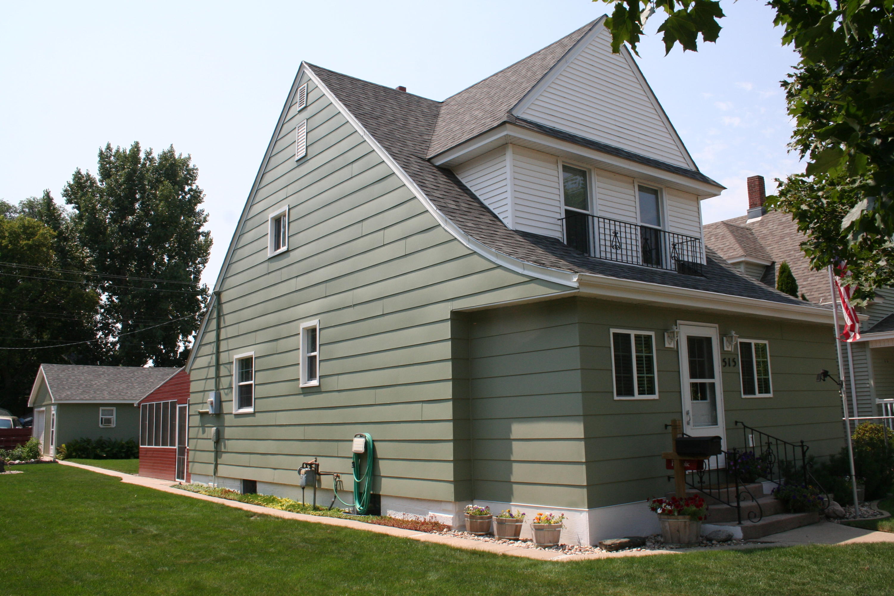 515 E 2nd Ave