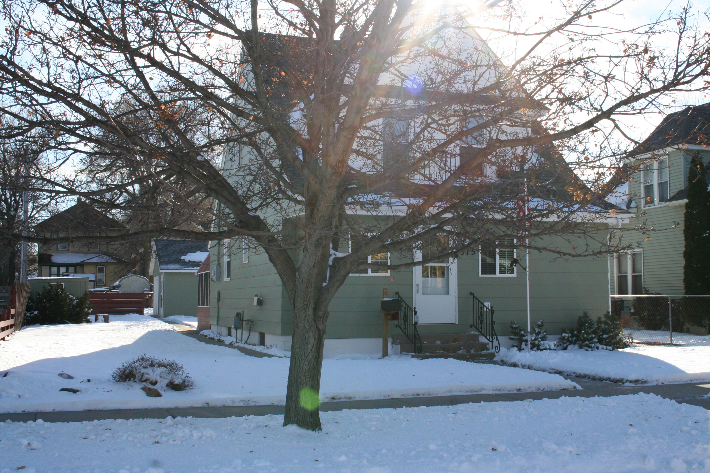 515 E 2nd Ave