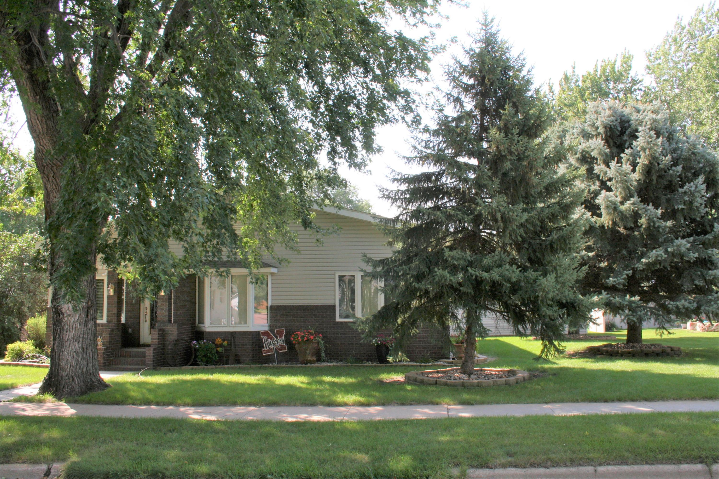415 W 10th Ave