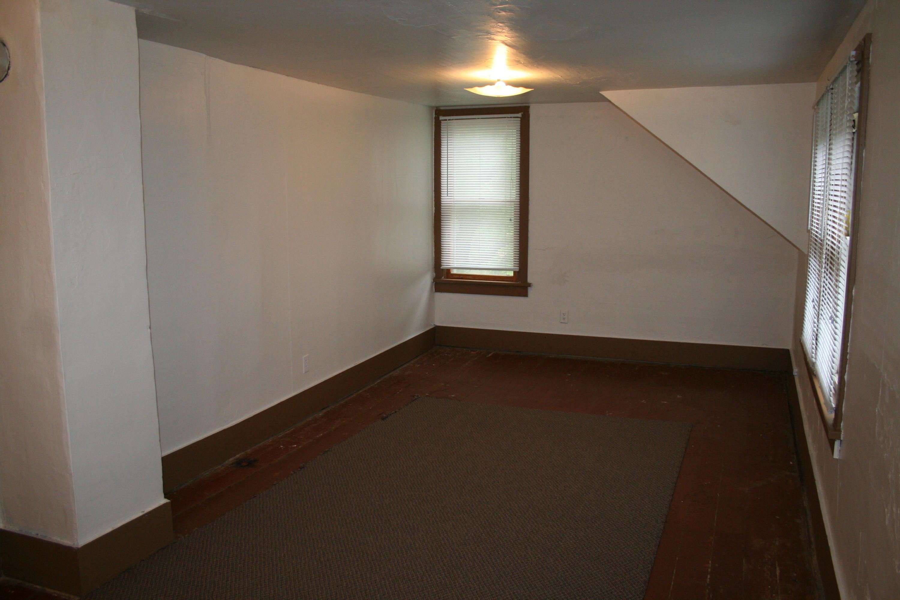 211 N Main