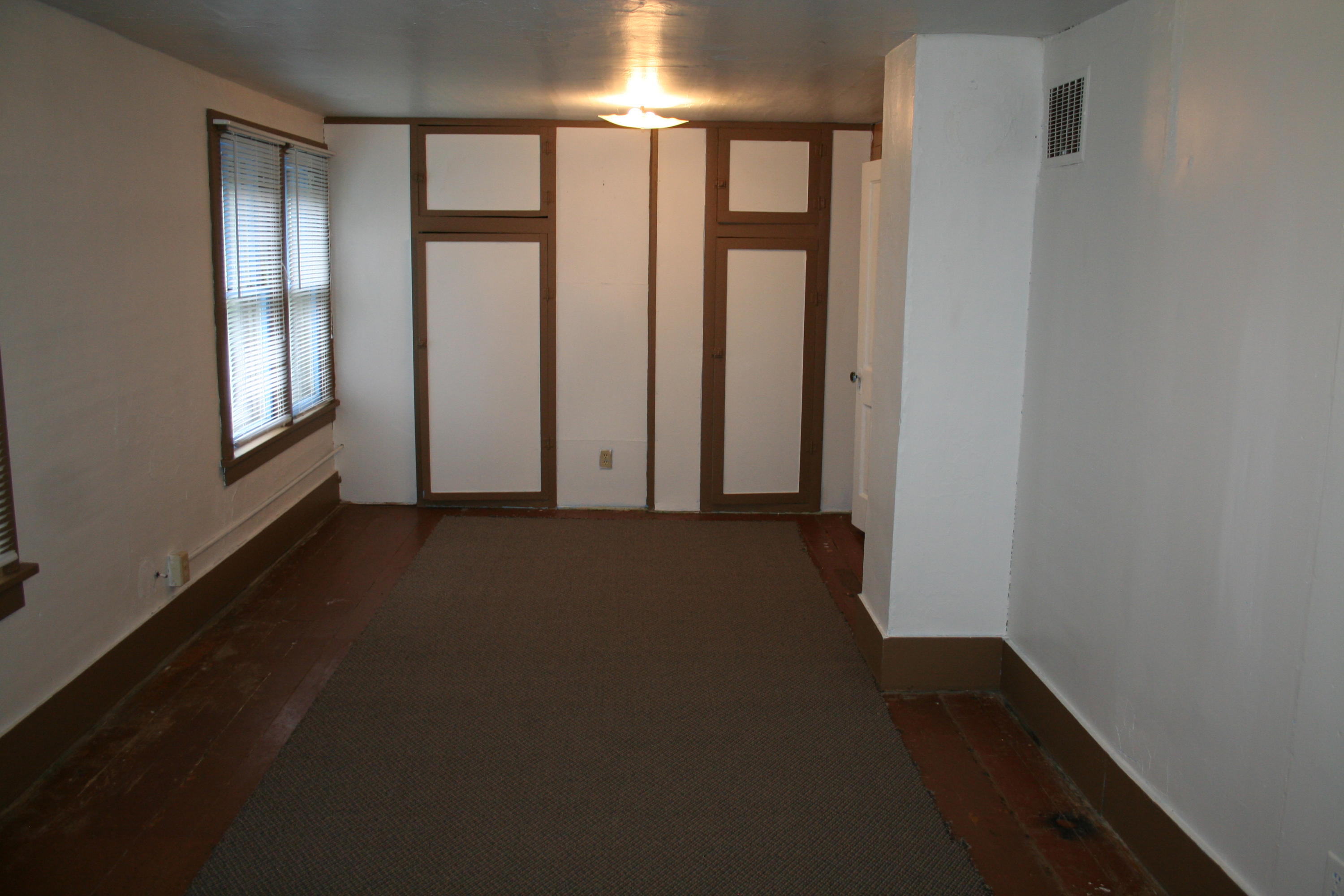 211 N Main