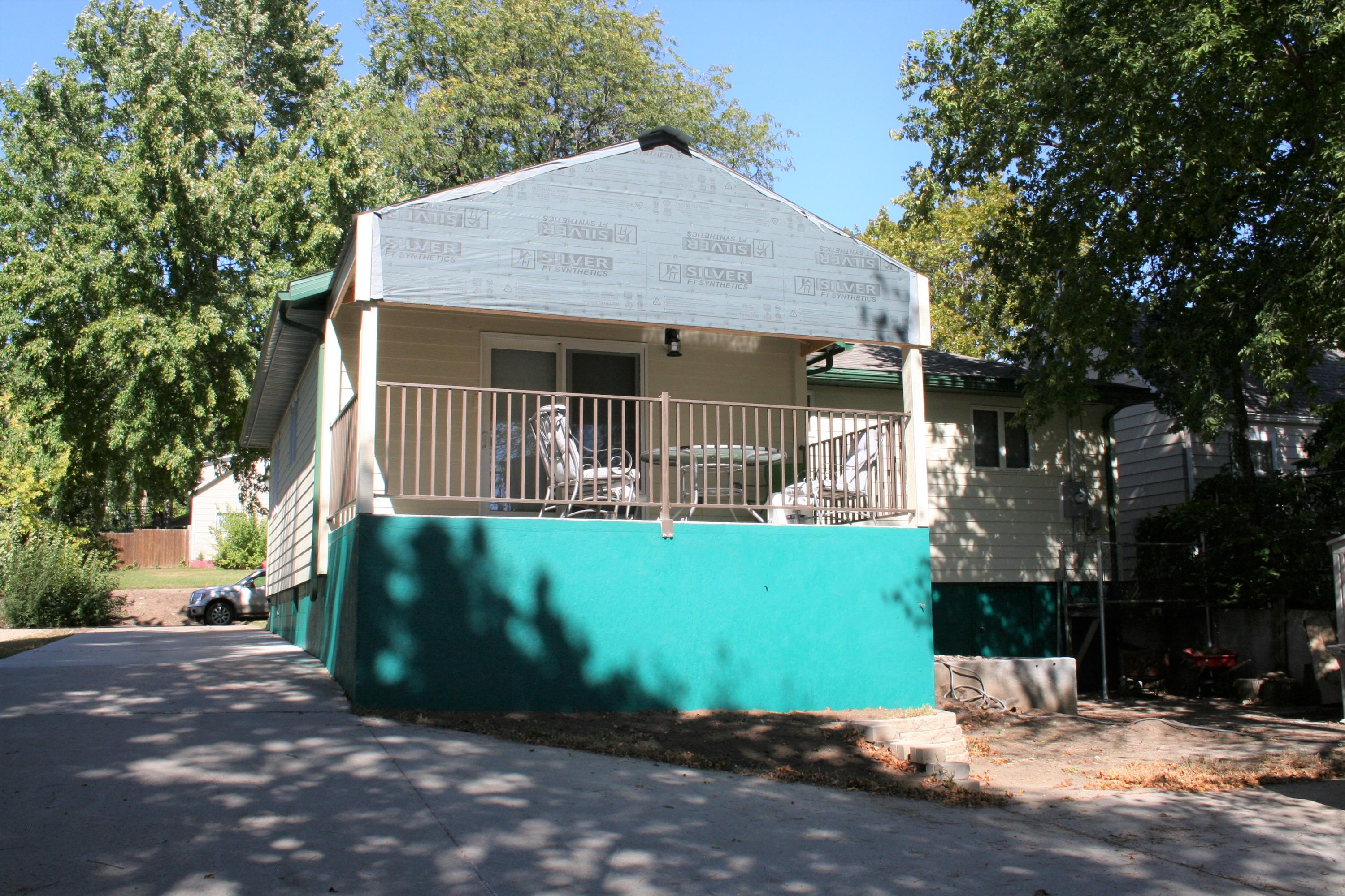 909 W 3rd Ave