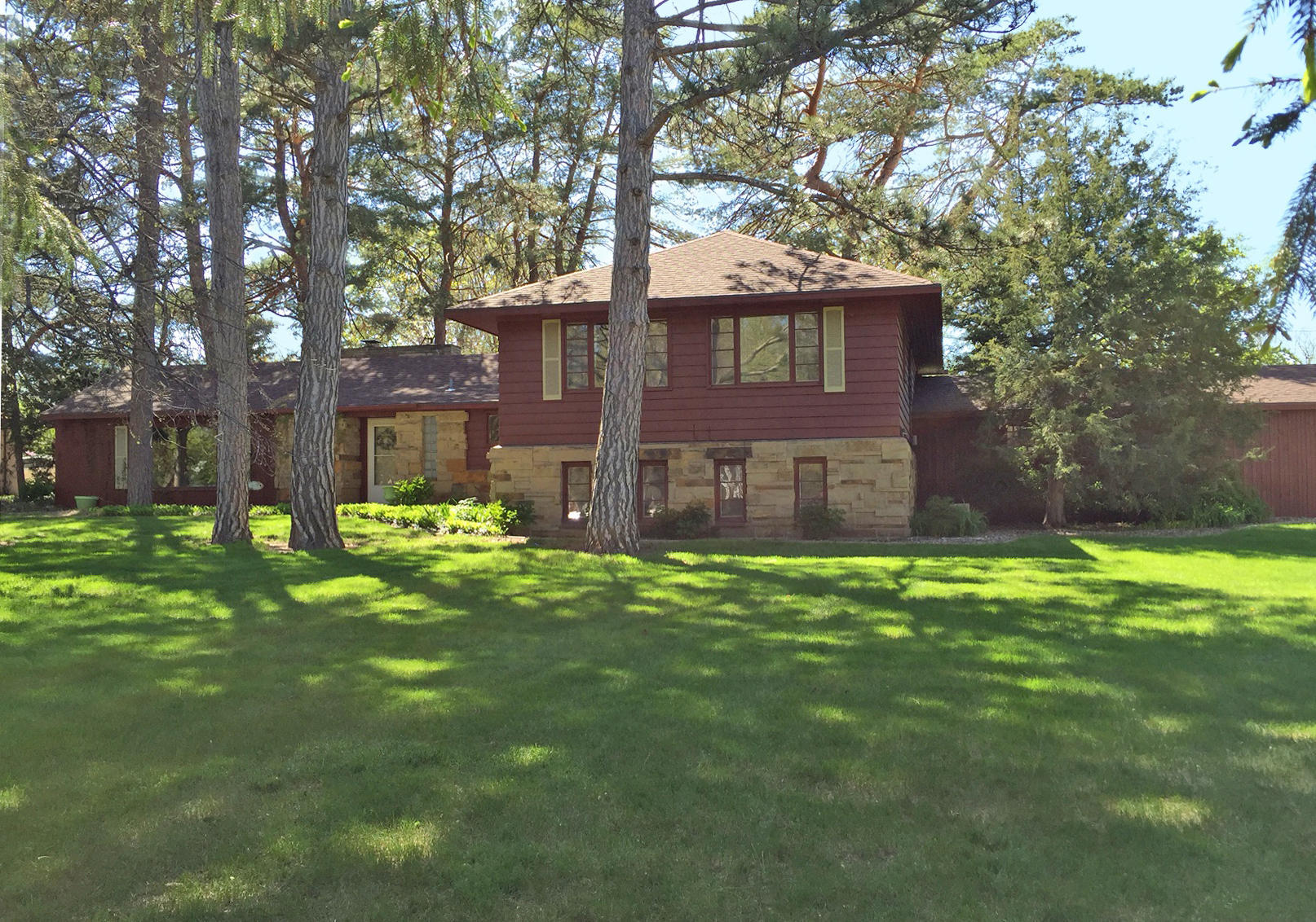 901 University Blvd