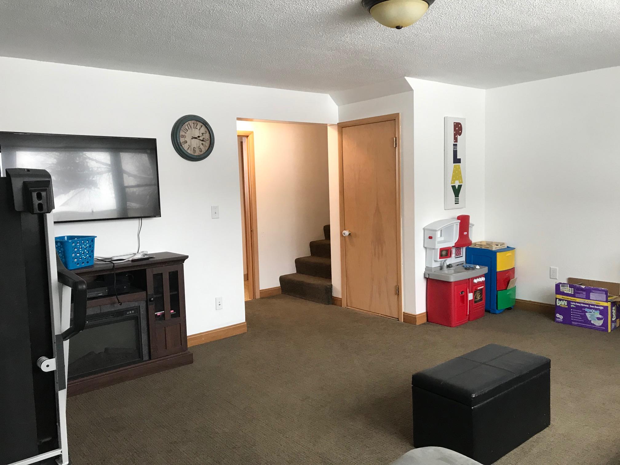 1001 W Ash Ave