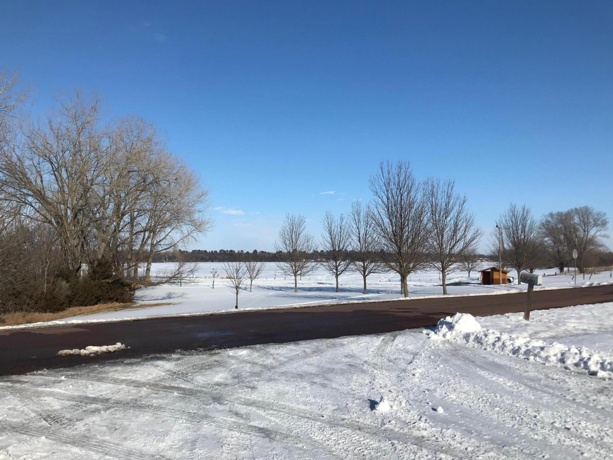 42 W Harmon Dr