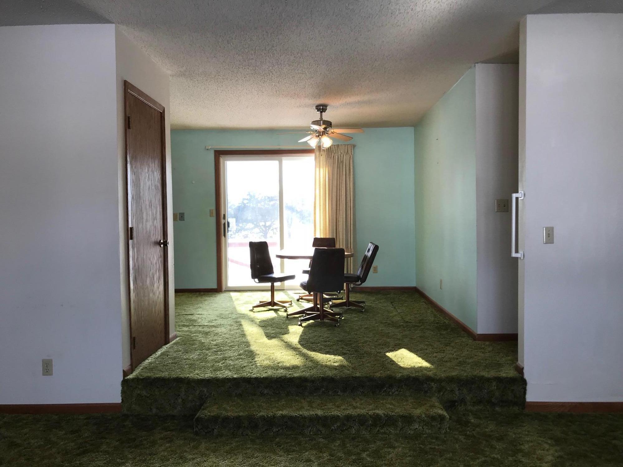 42 W Harmon Dr