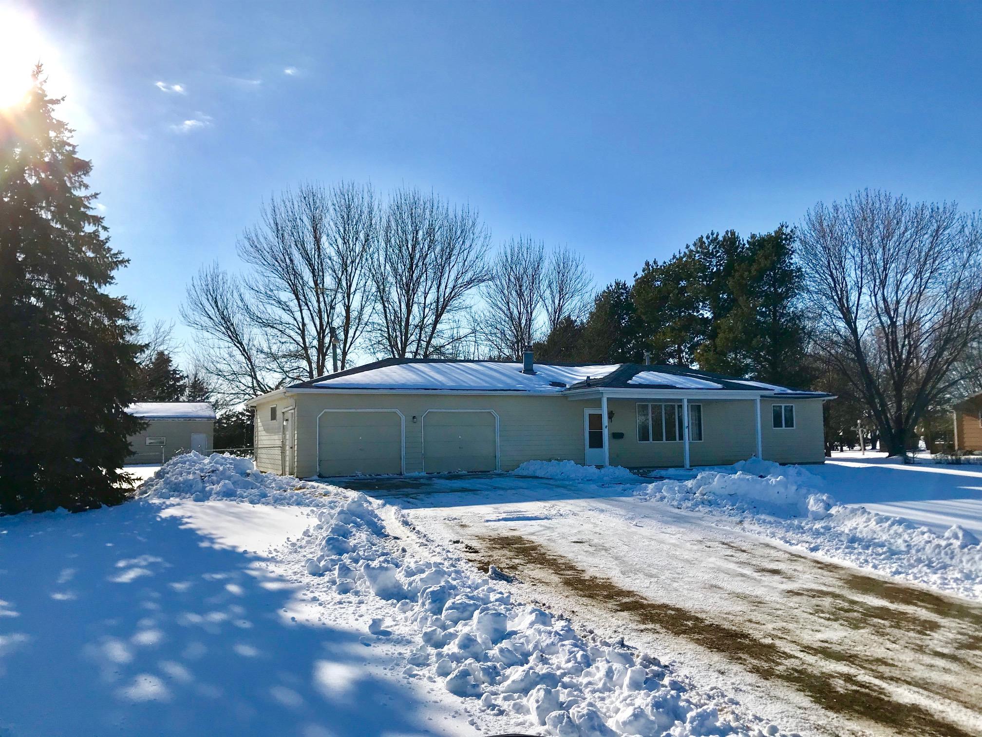 42 W Harmon Dr