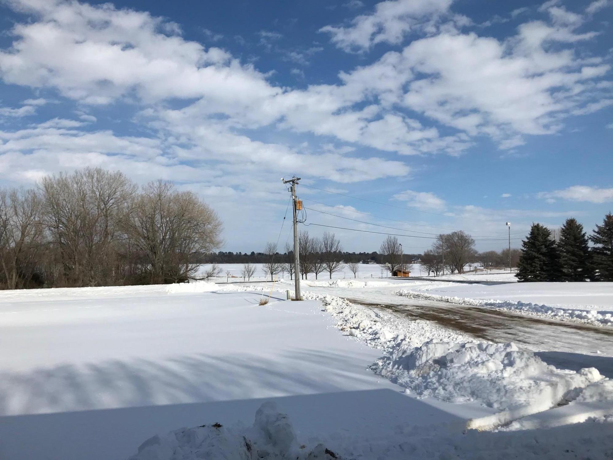 42 W Harmon Dr