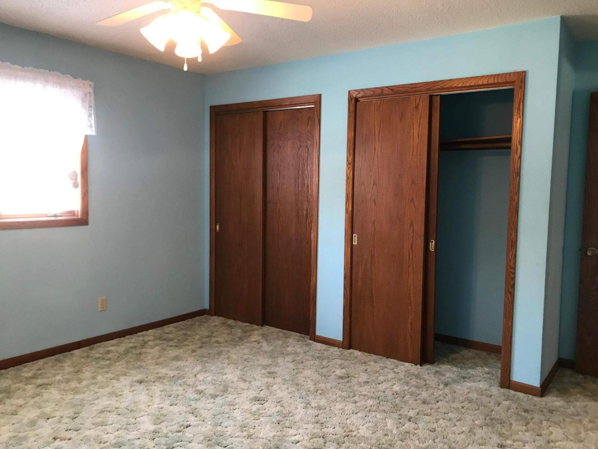 42 W Harmon Dr