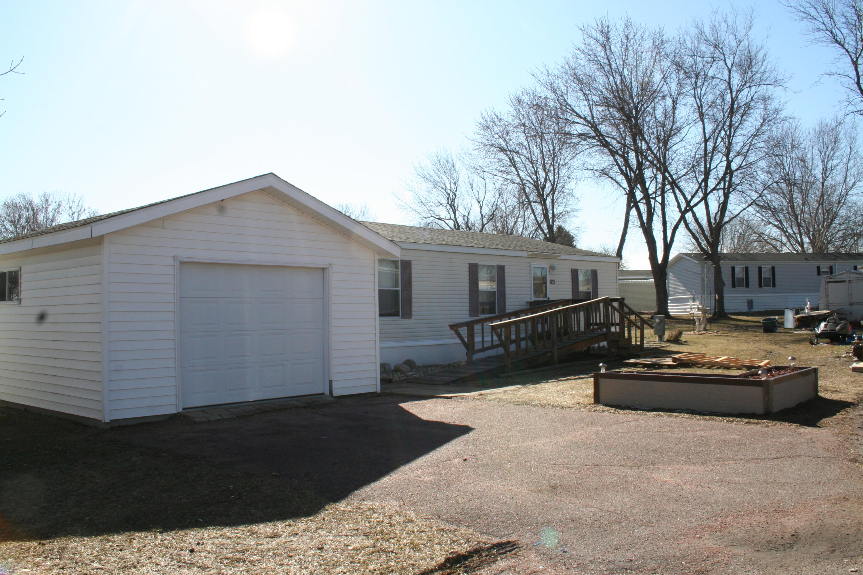 Lot 123 S 1401 S. Main Lot 123 St