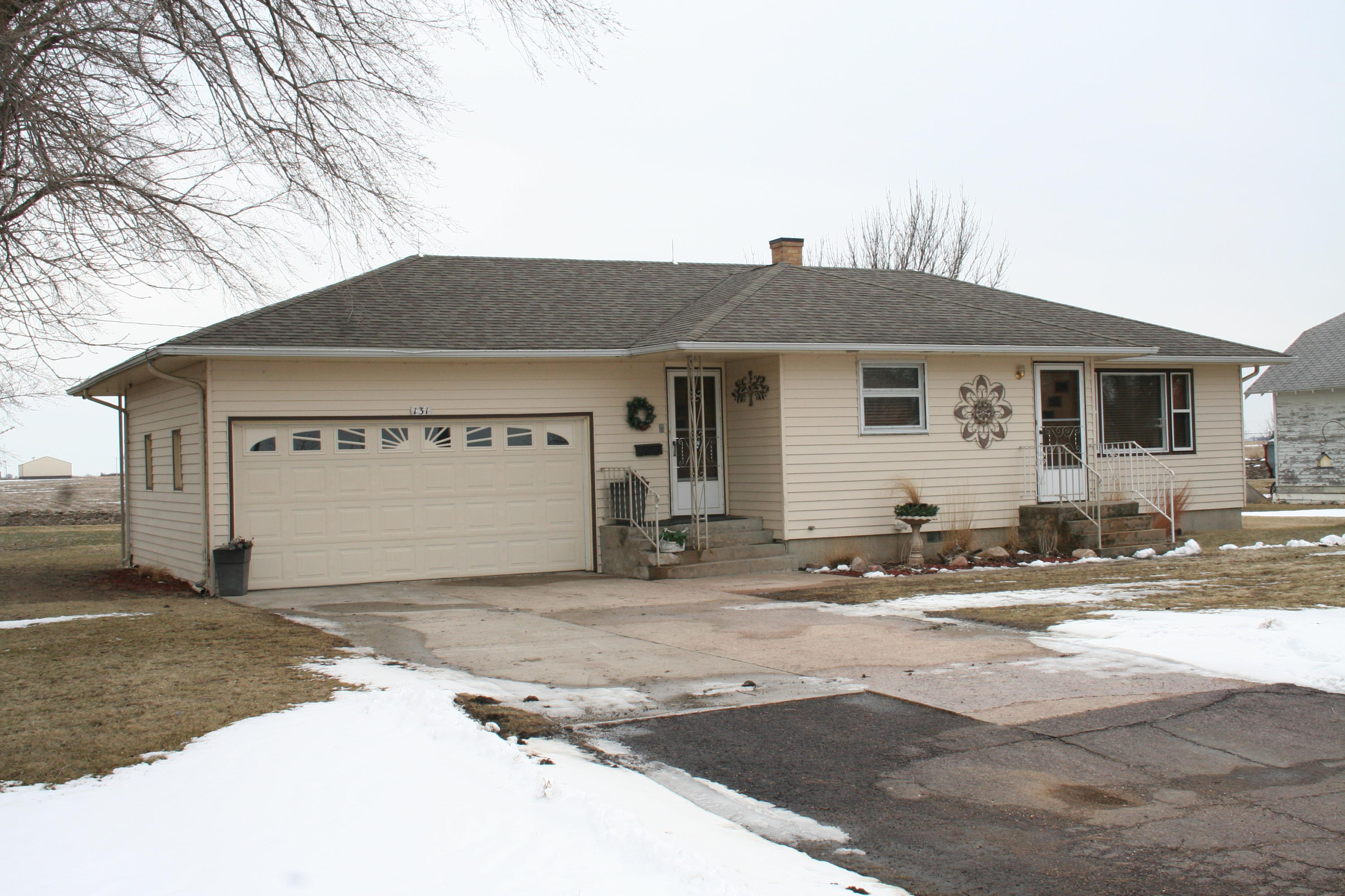 131 W 1st