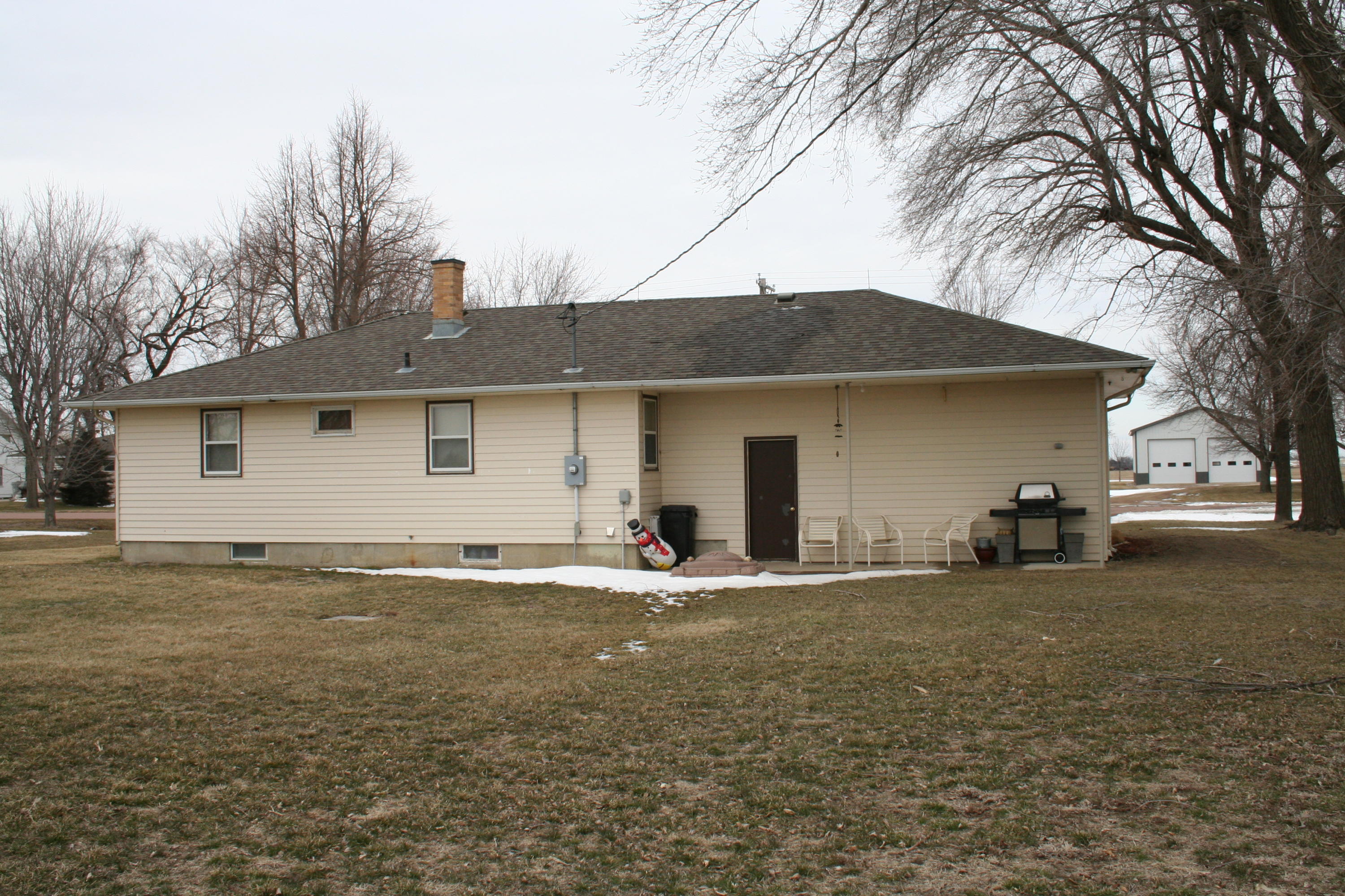 131 W 1st