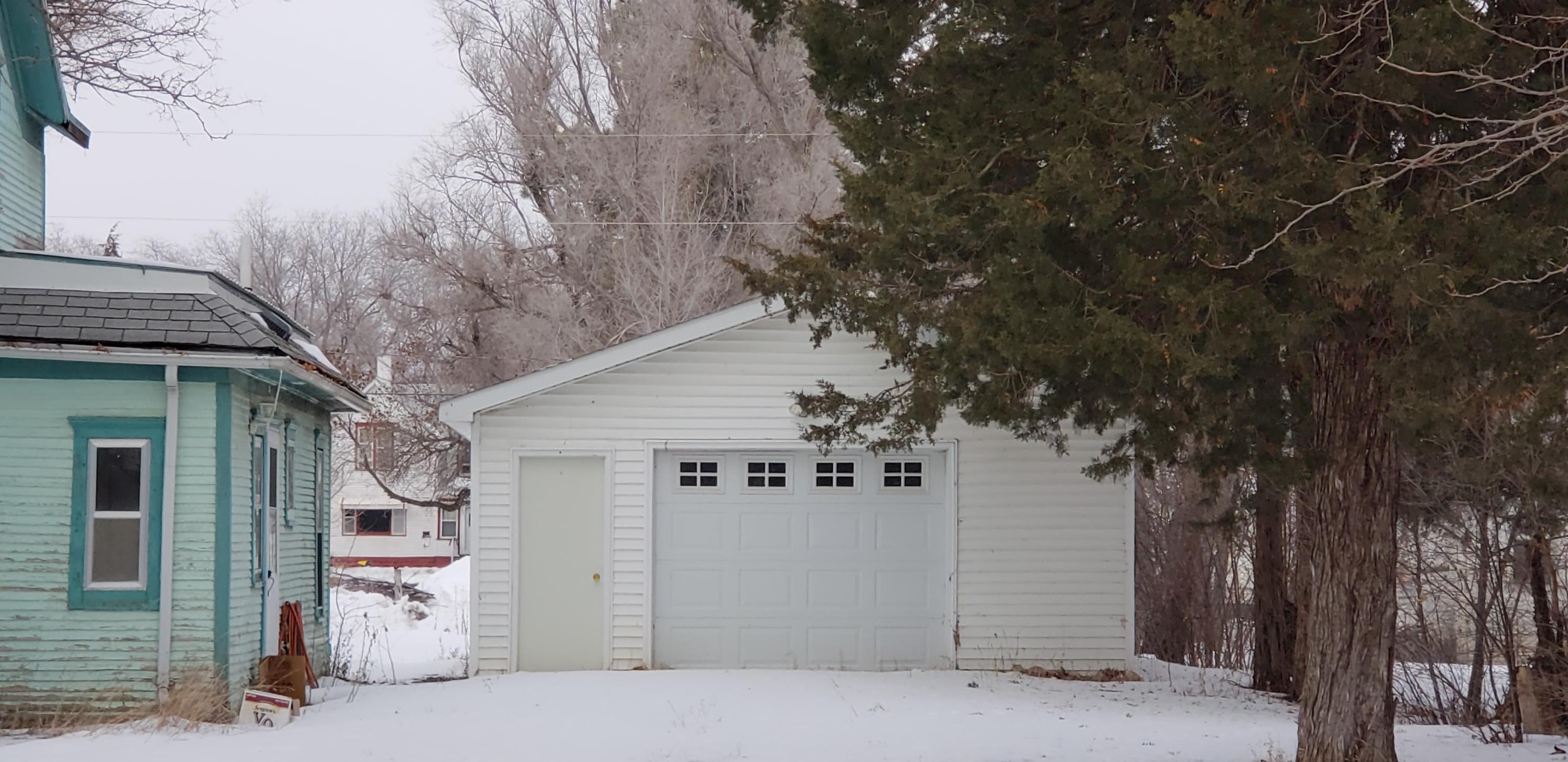 304 E 4th Street