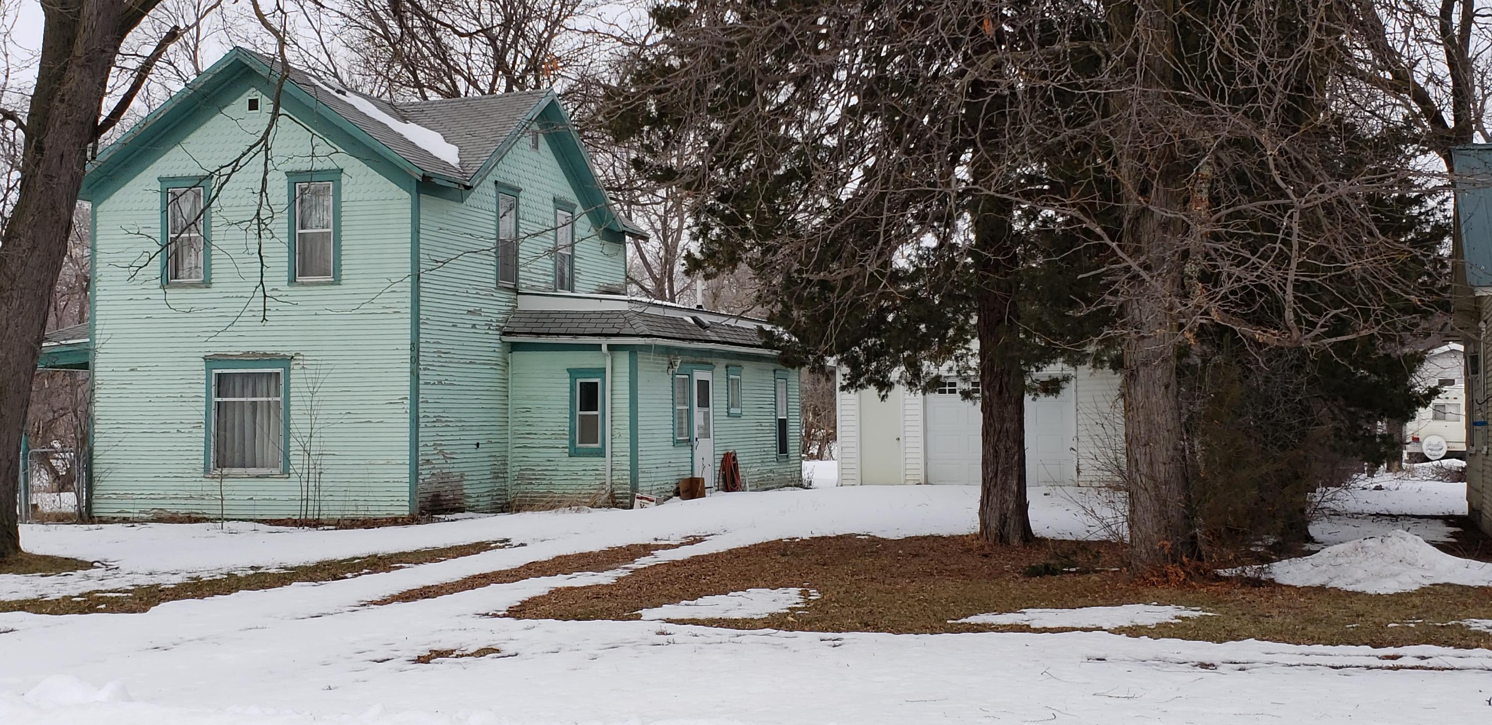 304 E 4th Street