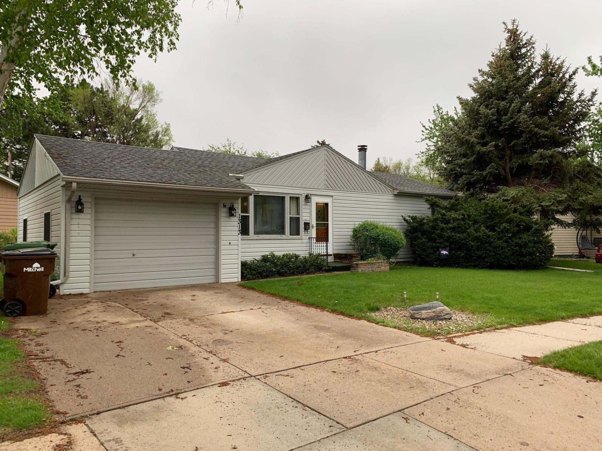 1313 E 5th Ave