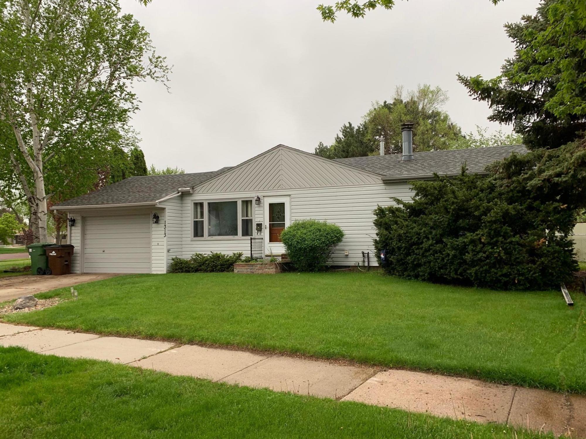 1313 E 5th Ave