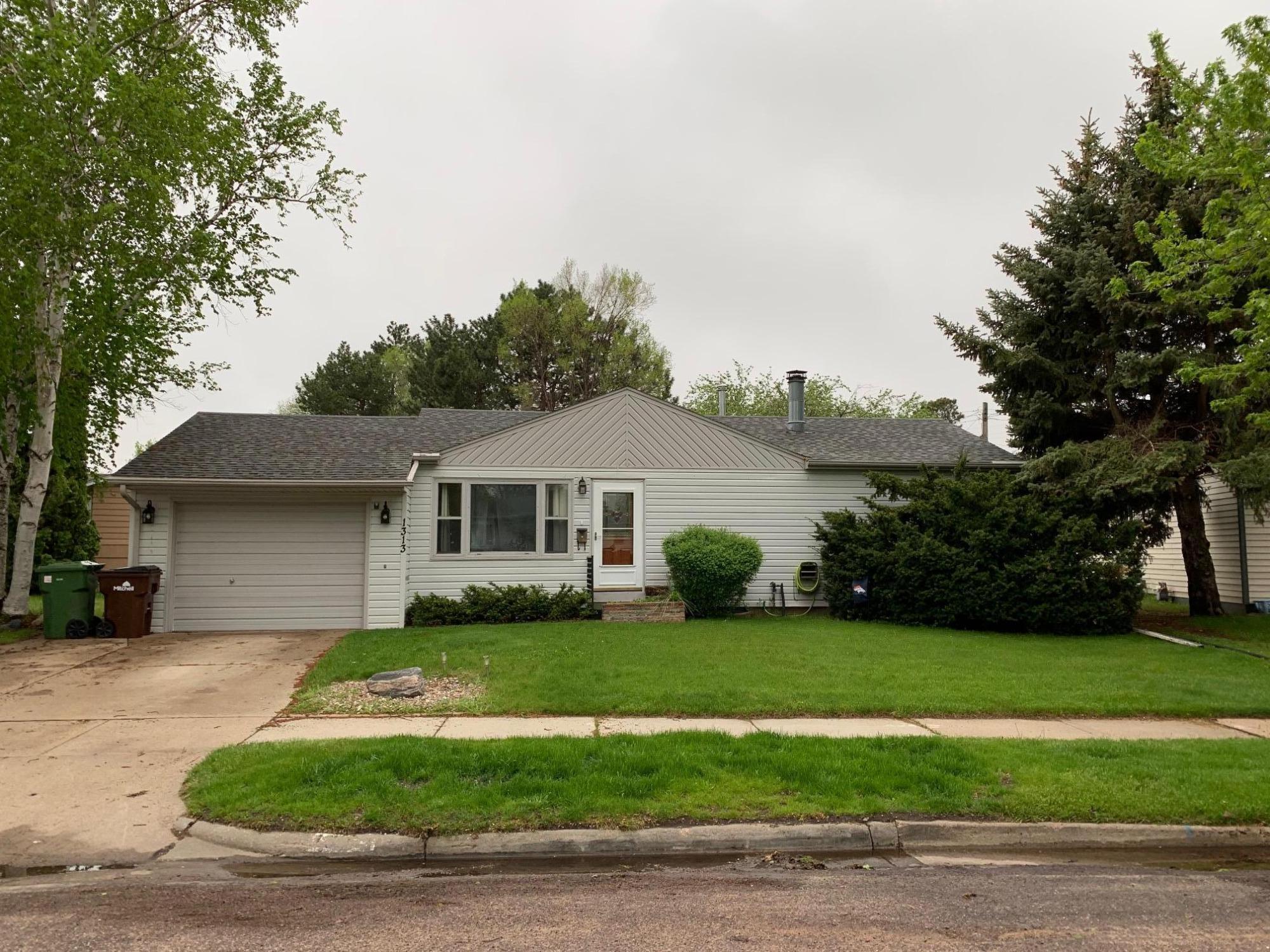 1313 E 5th Ave