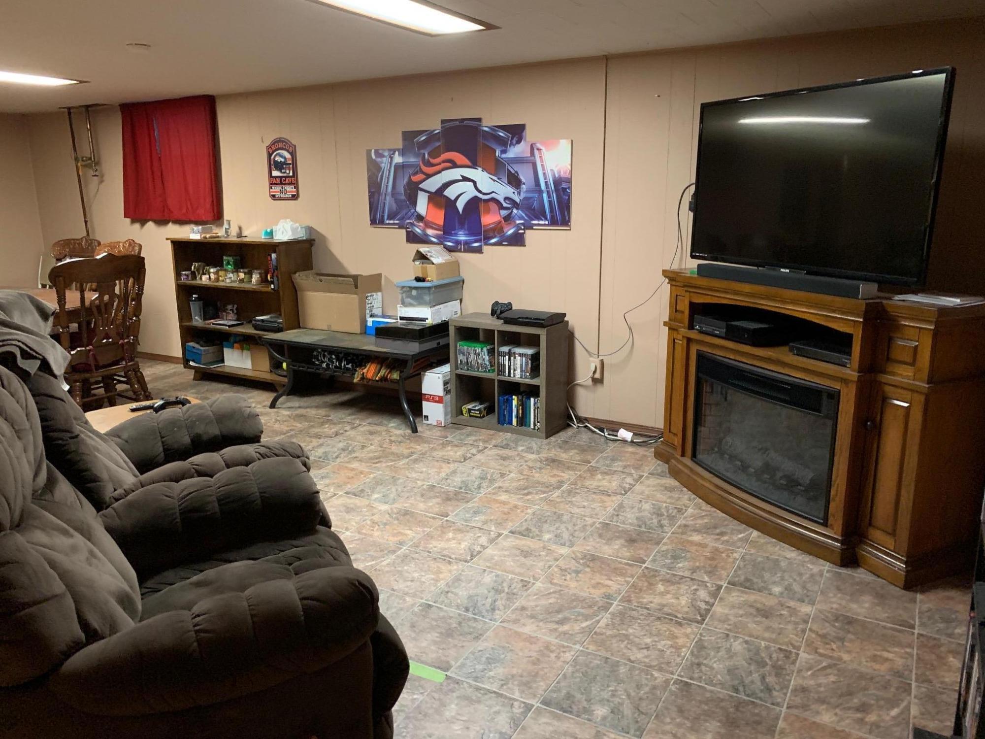 1313 E 5th Ave