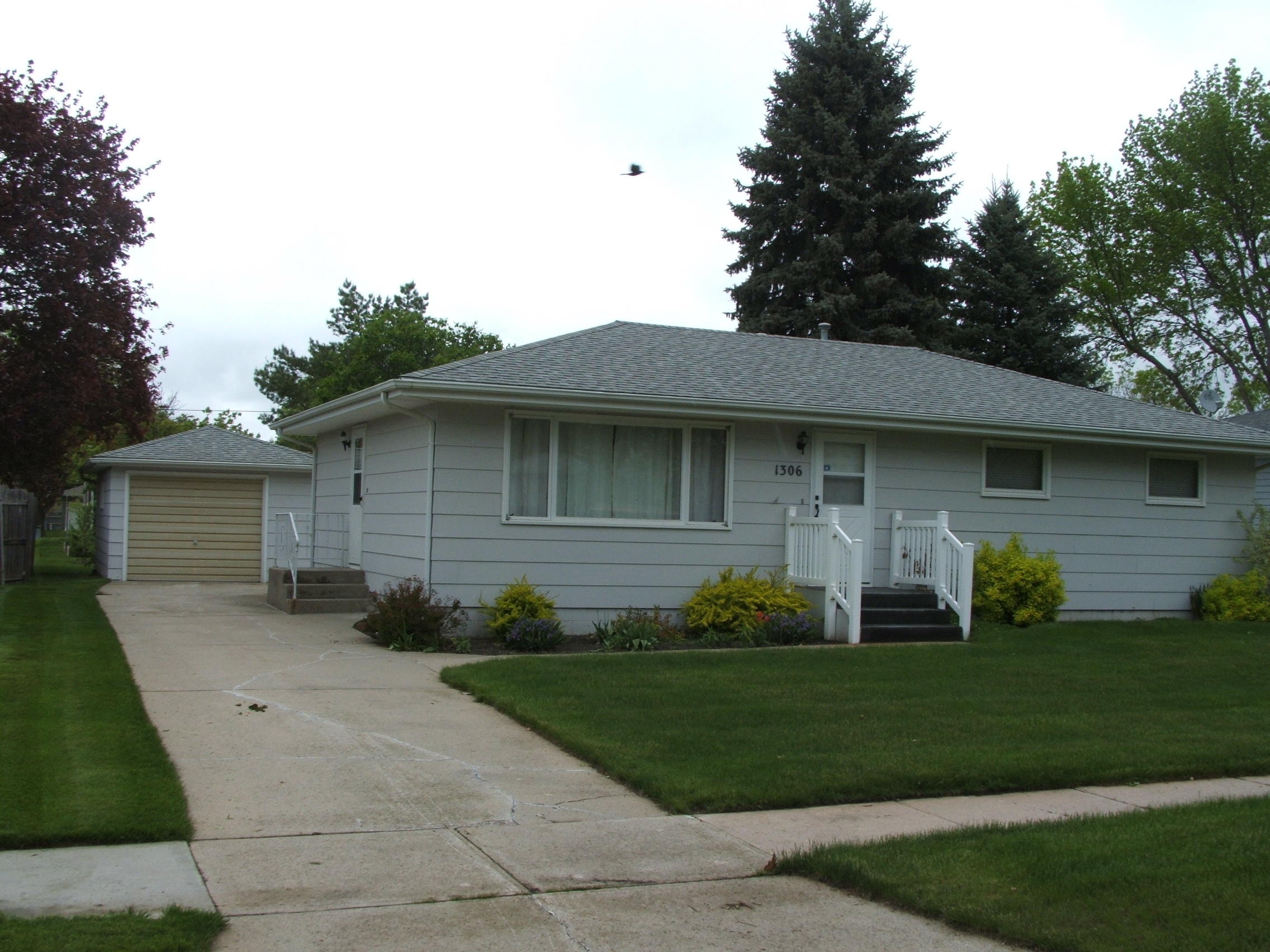 1306 Palmer Place