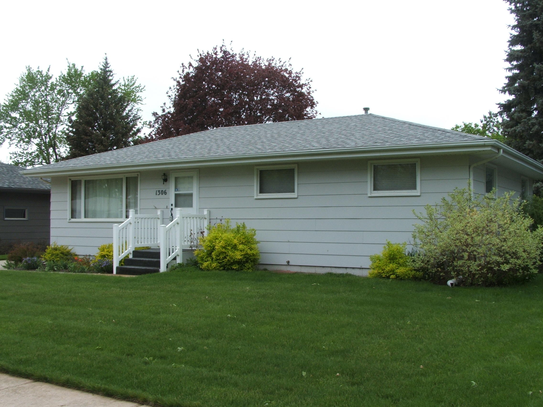 1306 Palmer Place