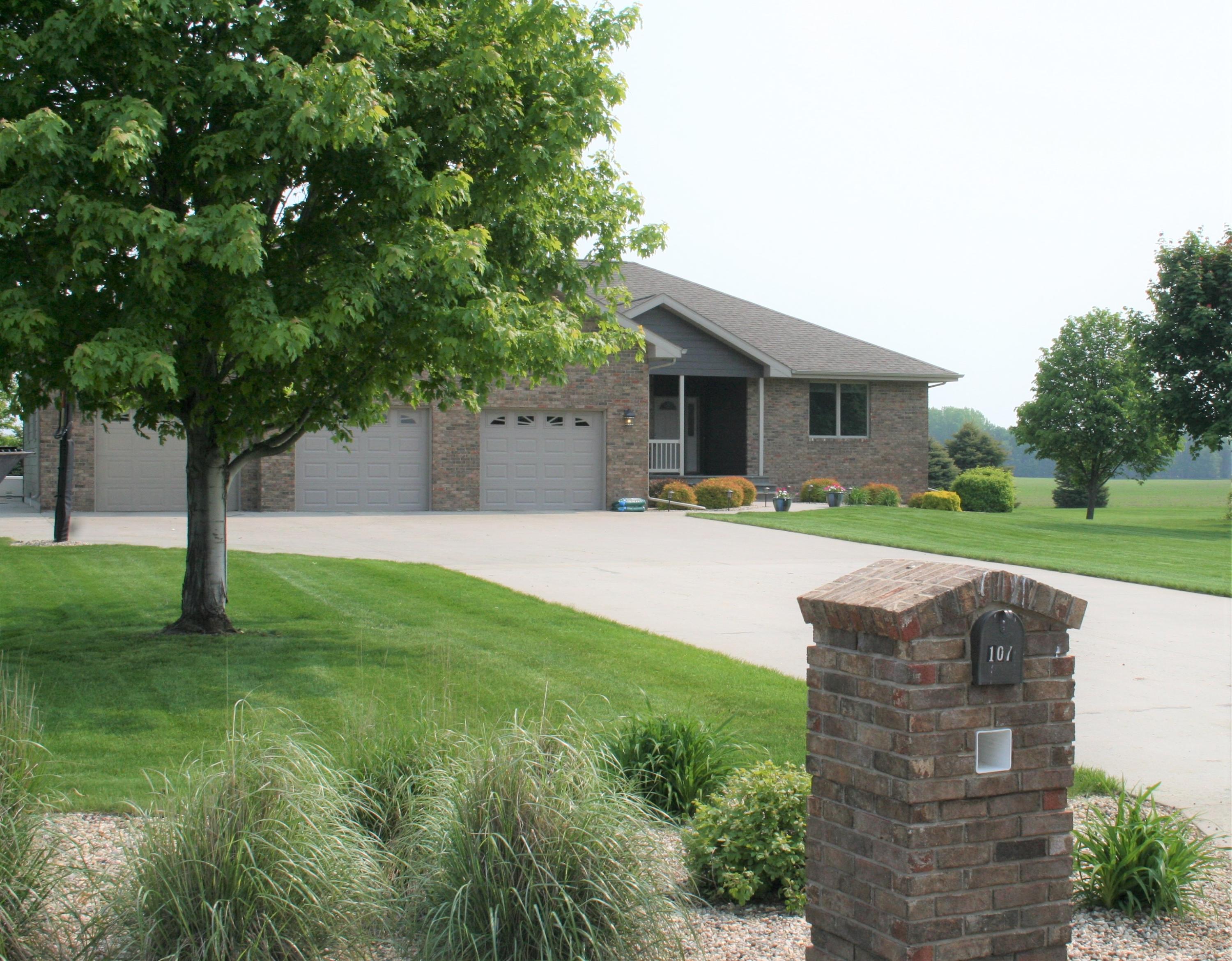 107 N Harmon Dr