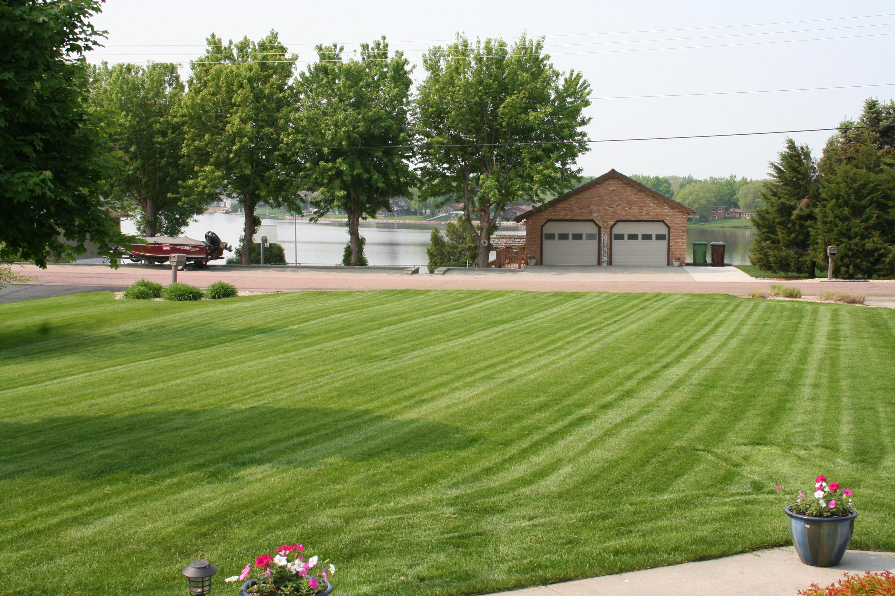107 N Harmon Dr