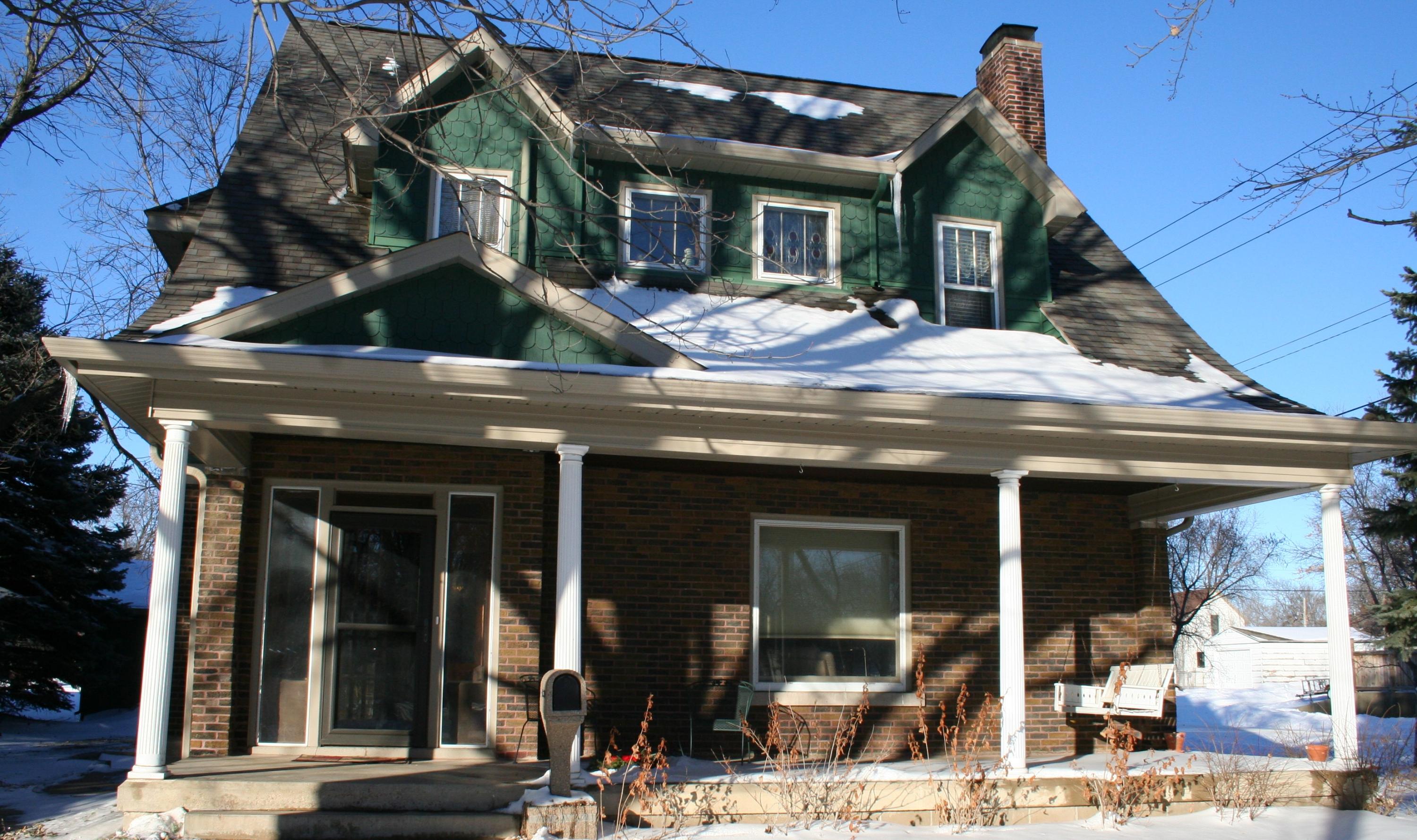 600 W 10th Ave