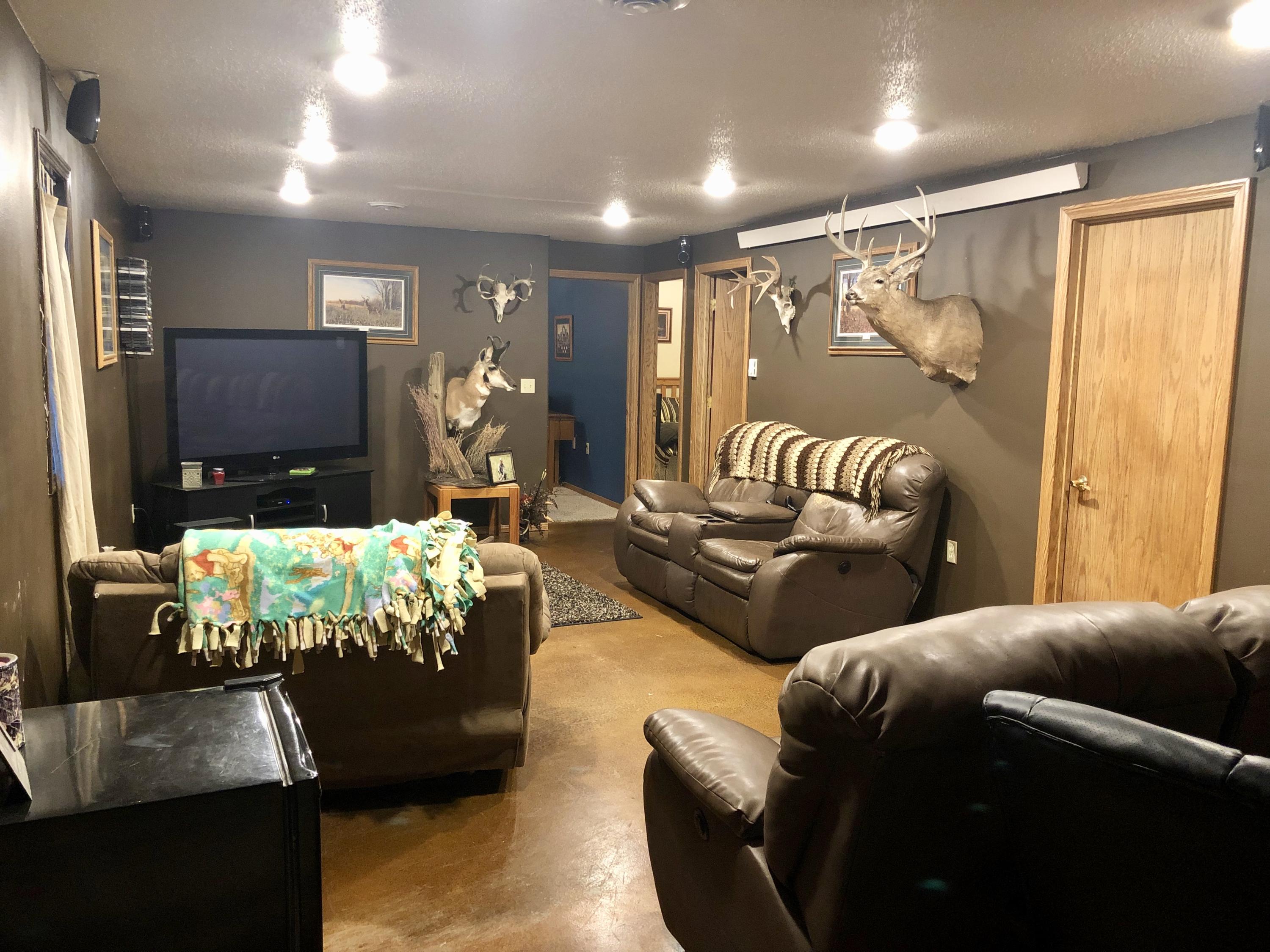 501 Delevan Ct