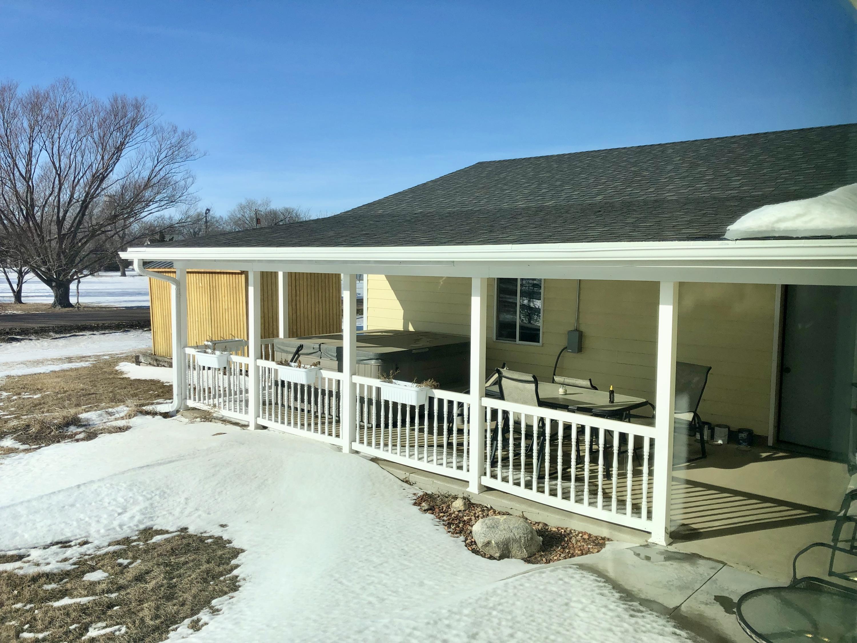 501 Delevan Ct