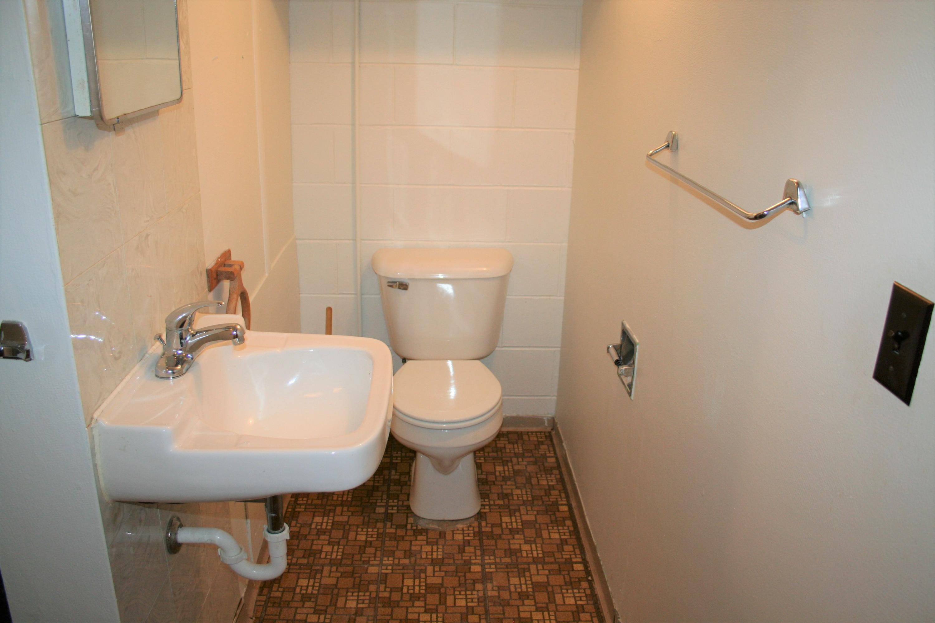 610 S Iowa St